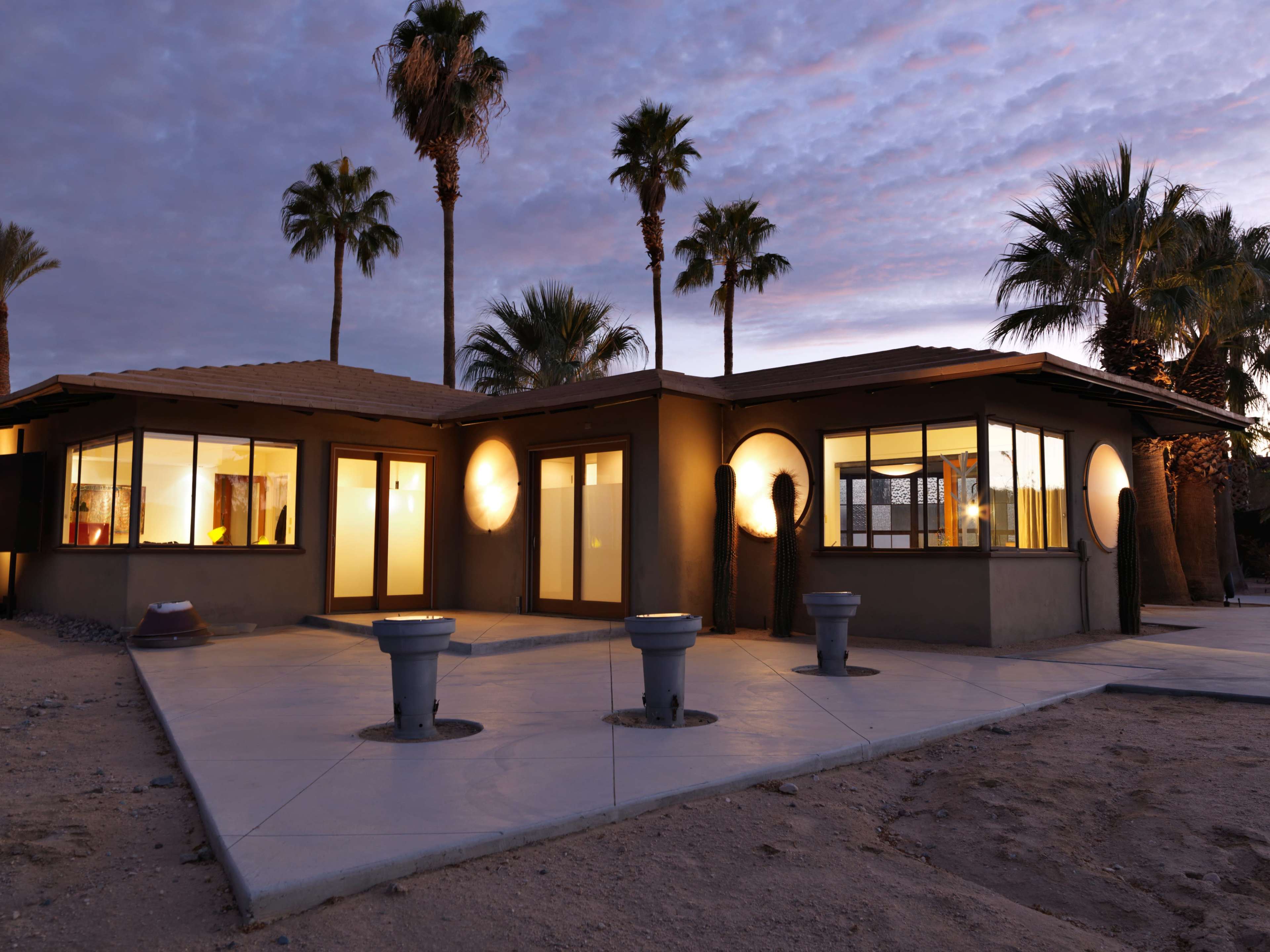 Mid-Century Meets-Funky Rustic Home with Desert Mountain Views Image in Twentynine Palms, Twentynine Palms, CA