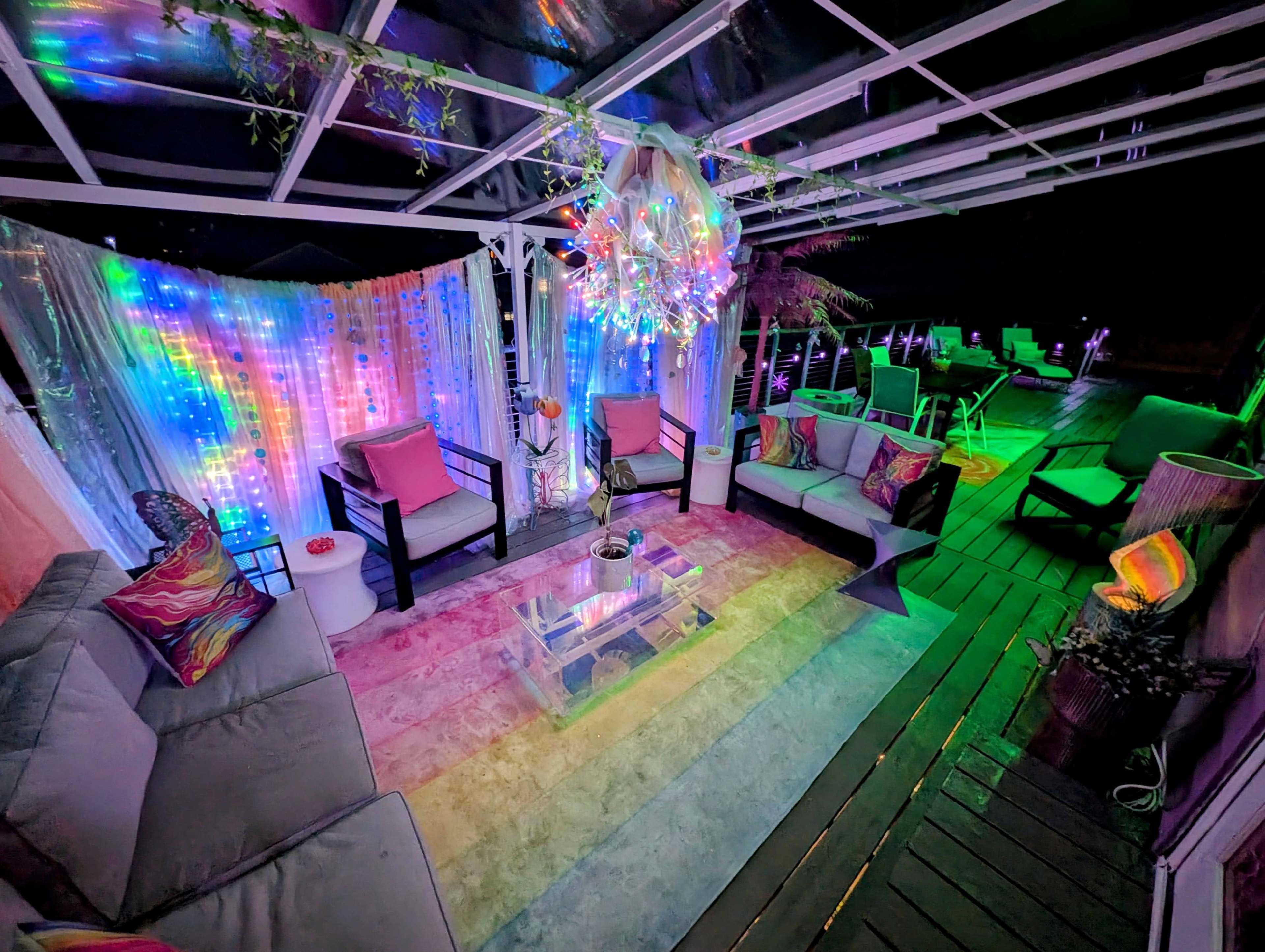 The Kaleidoscope House: 19-Room Rainbow Maximalist Home Image in Northwest Omaha, Omaha, NE