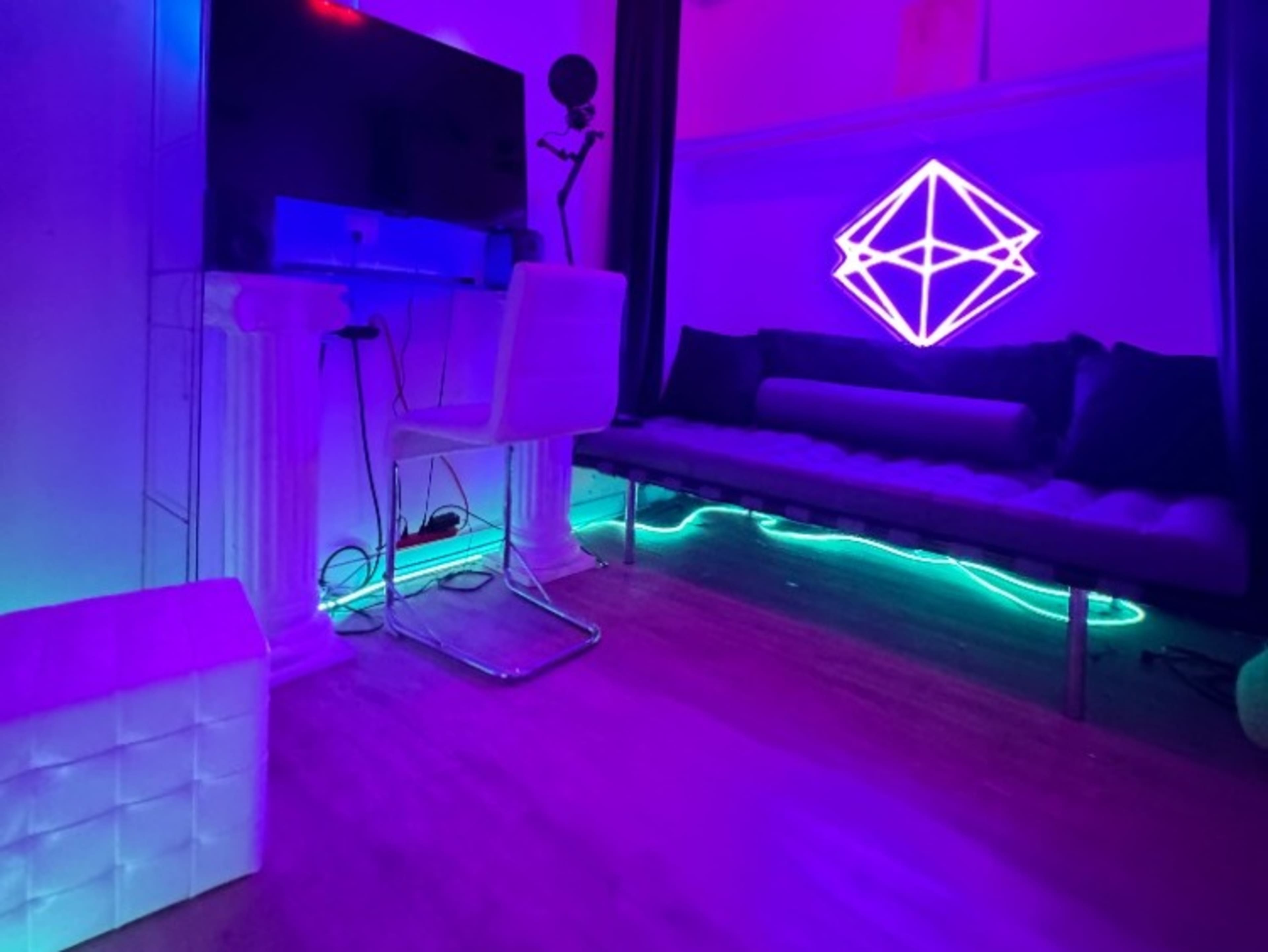 VIP Room + Private Restoom (small)