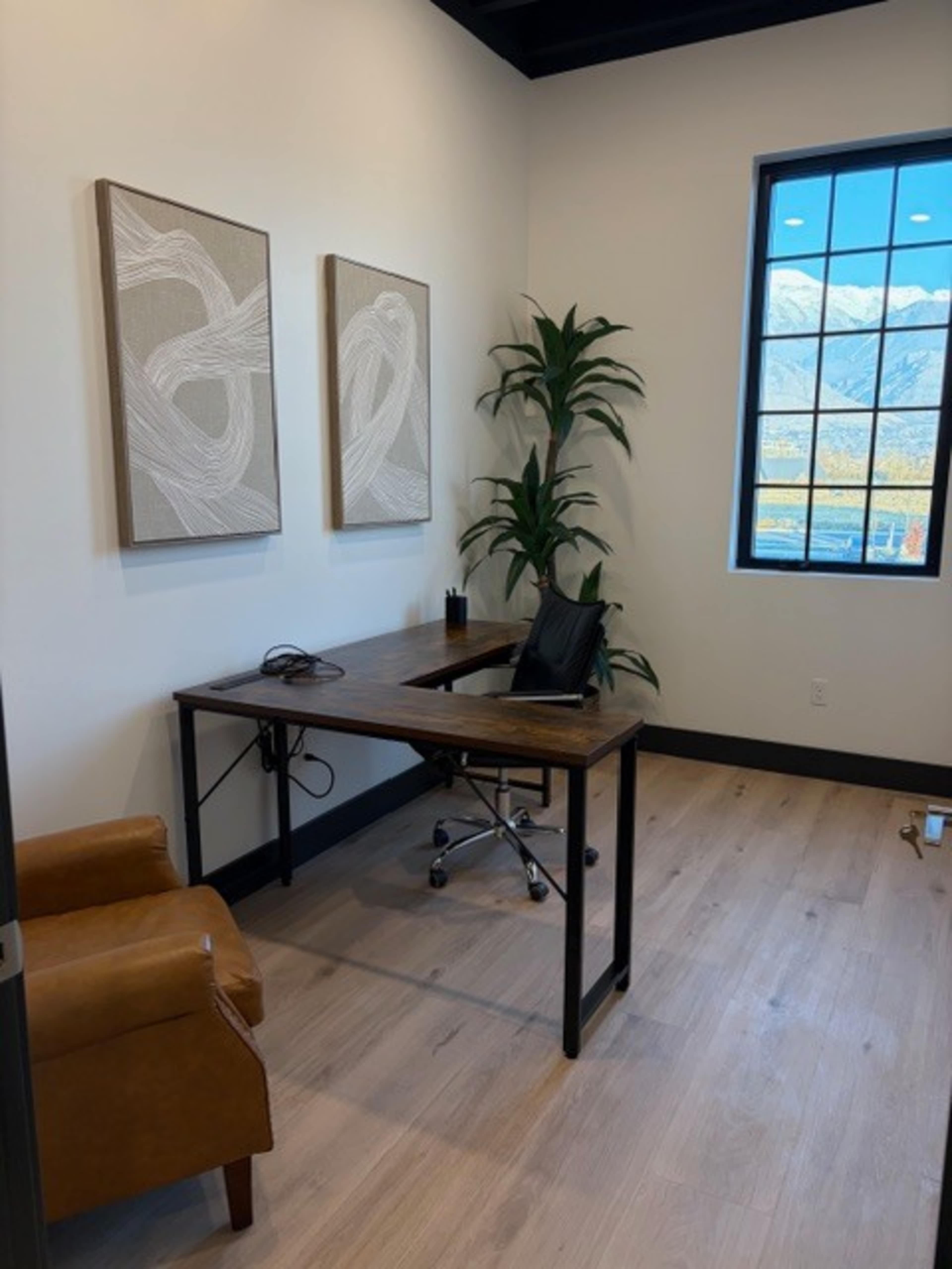 Private Pleasant Grove Office (fits 2) Image in Pleasant Grove, Pleasant Grove, UT