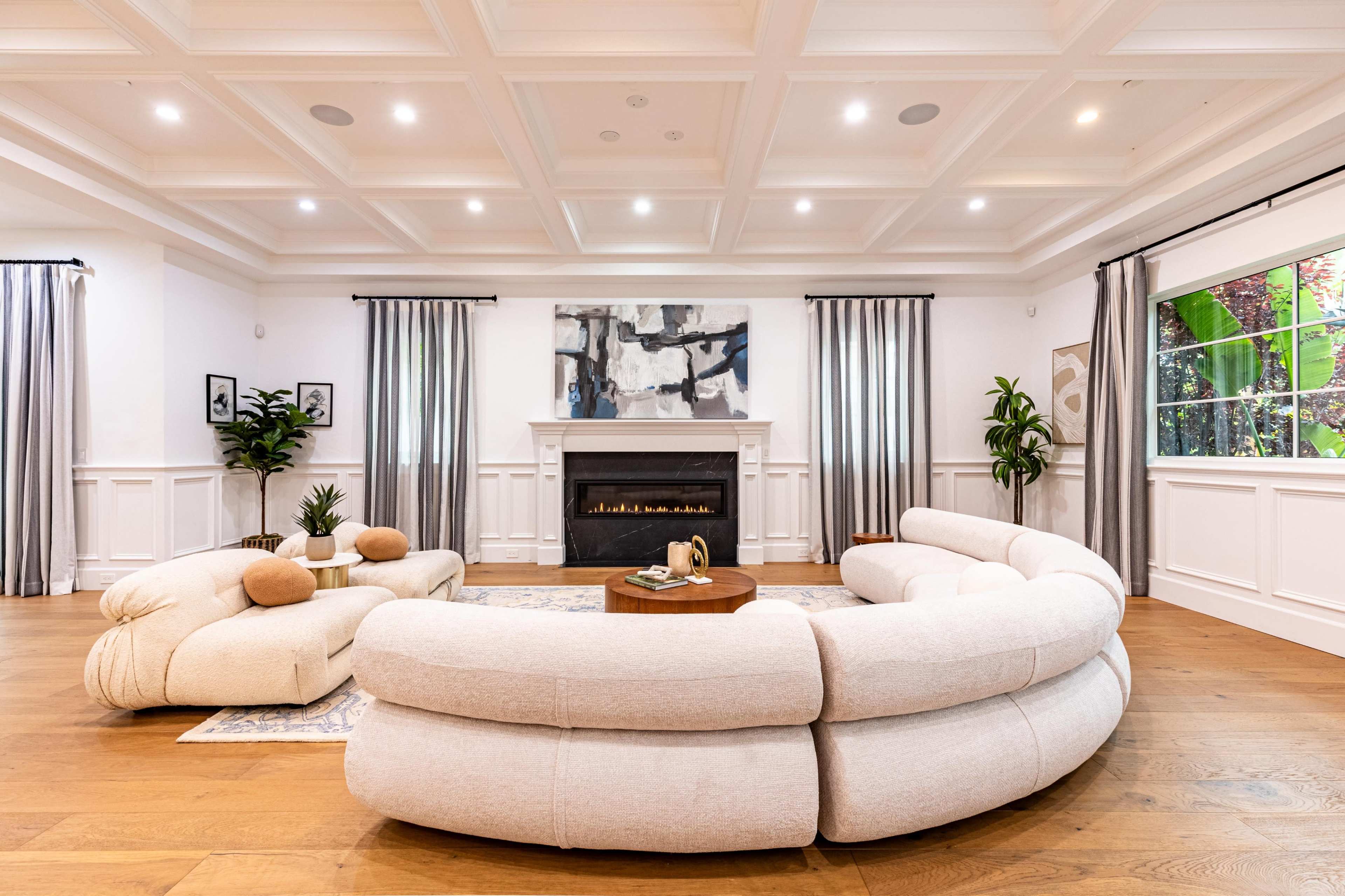 SLEEK OASIS ESTATE: LIGHT, LUXE & POOL PERFECTION Image in Tarzana, Los Angeles, CA