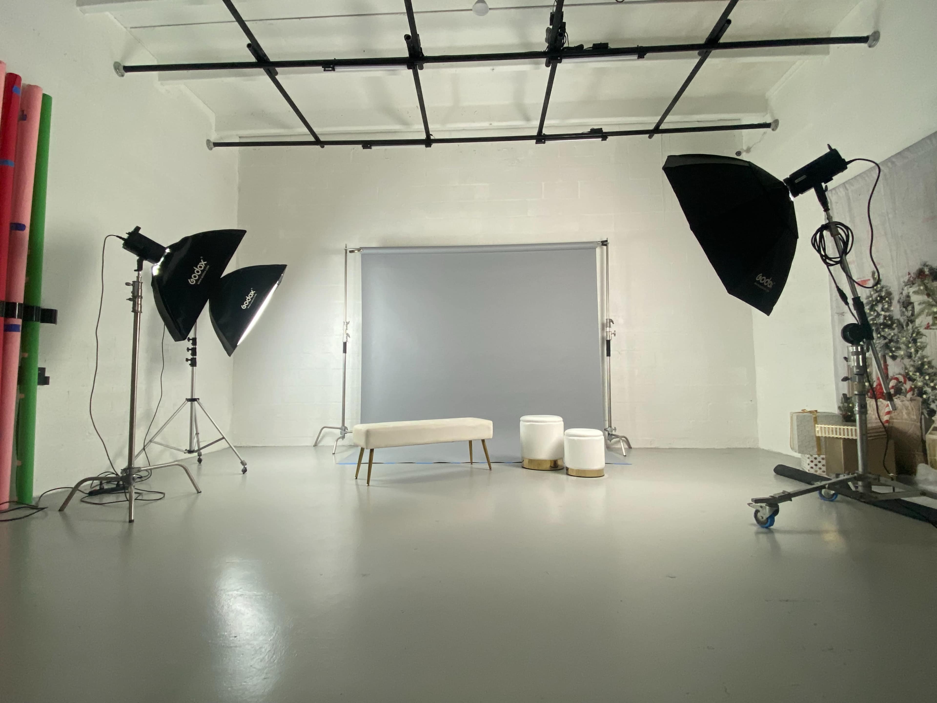Wuul Studios (Studio E) | 24/7 Pro Studio w/ Backdrops + Holiday Sets ...