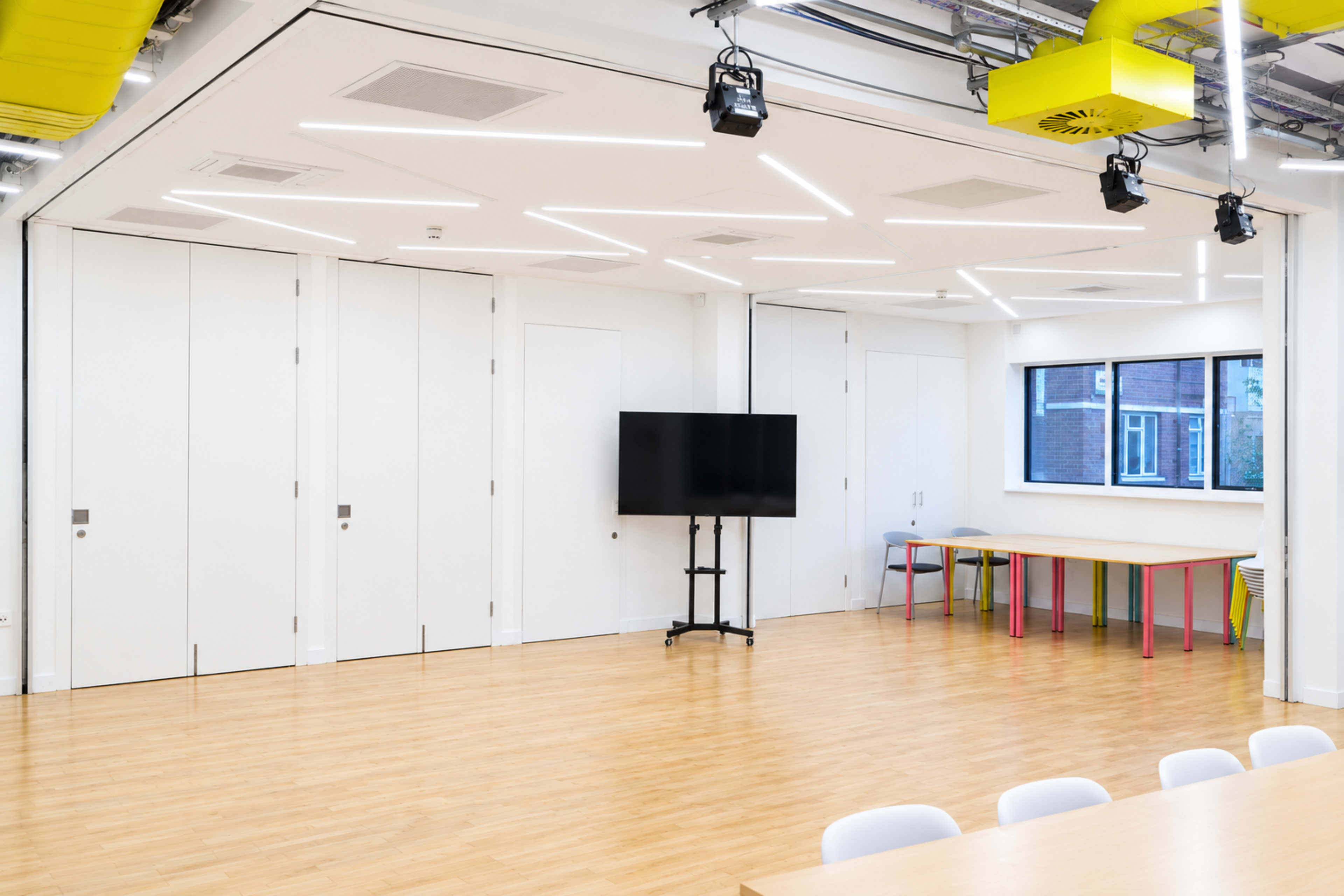 5 Minutes from Old Street Station on Central Street; Main Hall, Dance Space, Meeting Rooms and Music Studios, Classroom and Kitchen Image in Finsbury, London, ENG