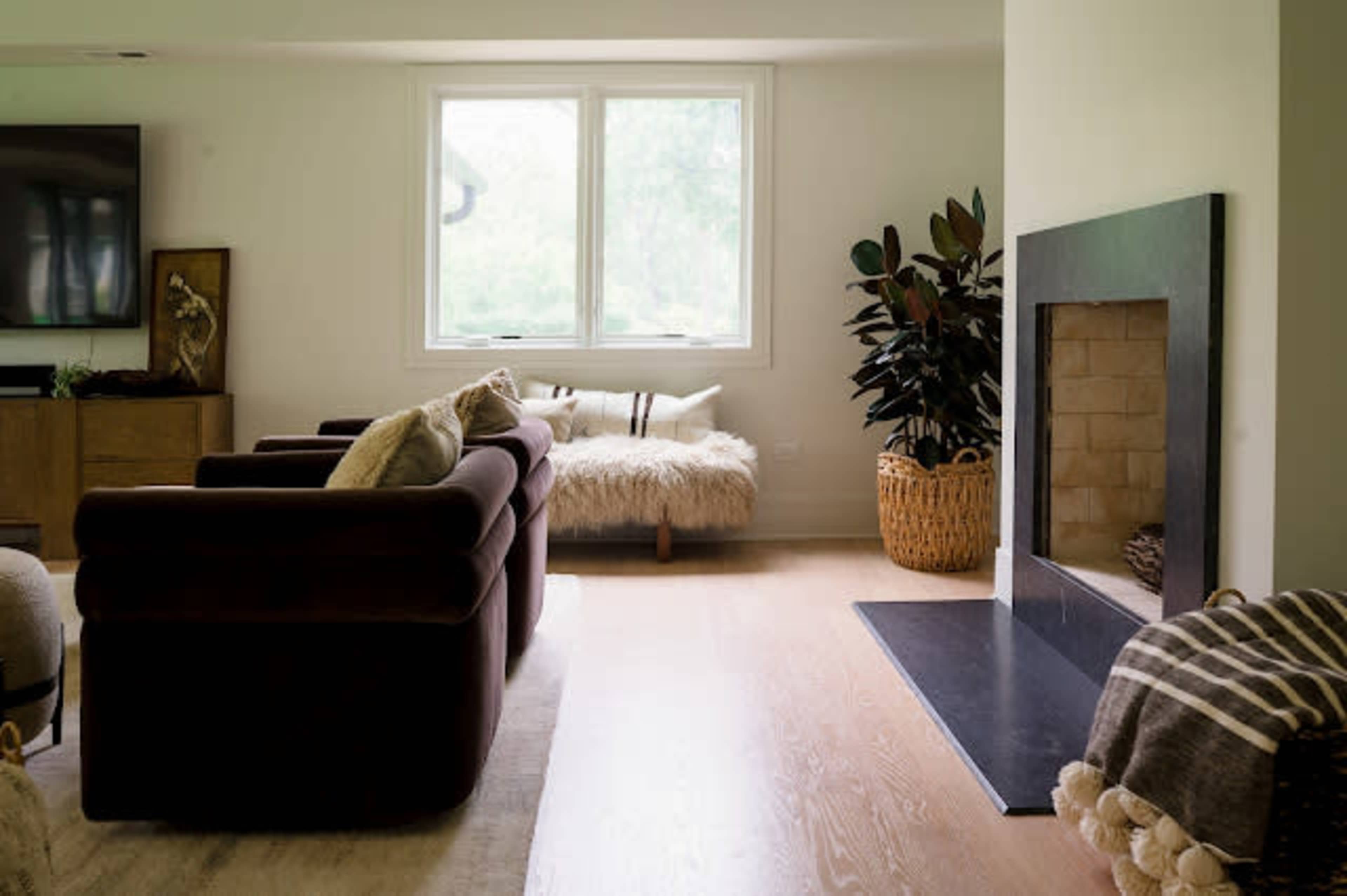 Designer Luxury Modern with Multiple Backdrops and Natural Light and Stone Image in Milton Township, Glen Ellyn, IL