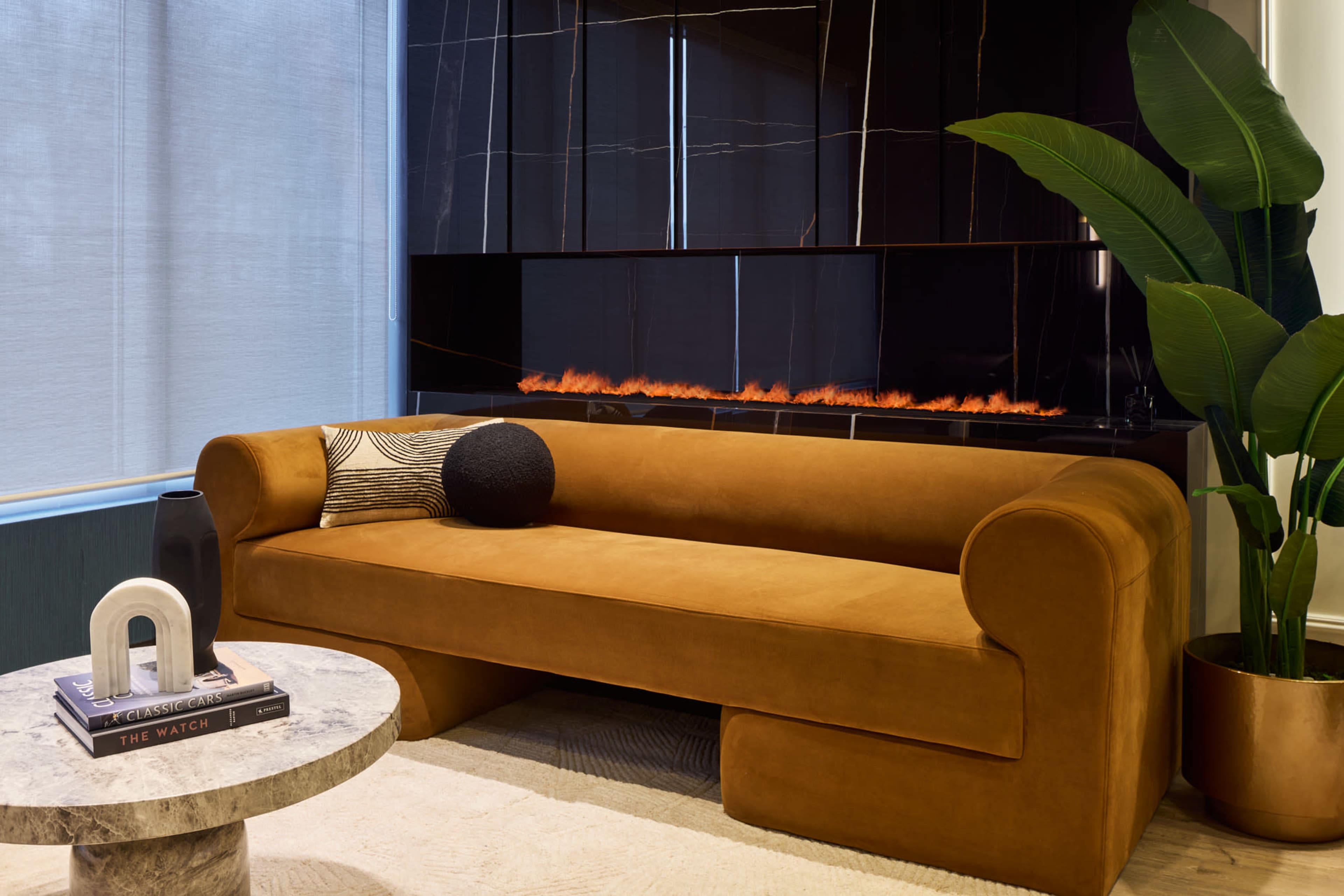 Private & Luxurious Business Lounge Image in Oakville, Oakville, ON