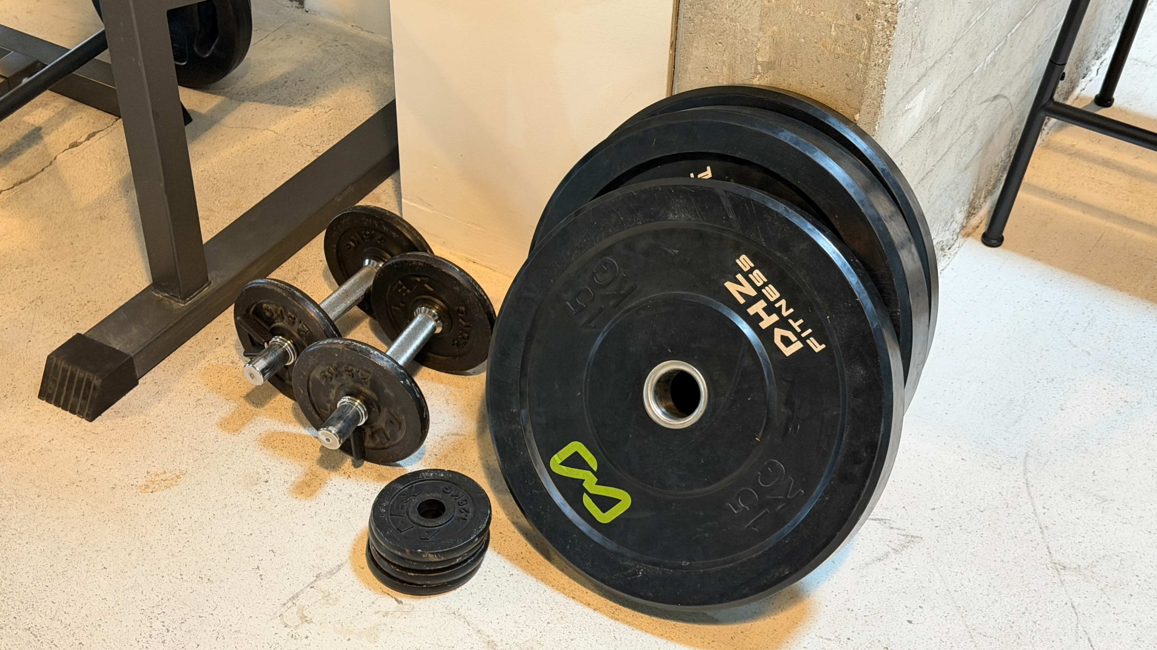 Sport & Fitness Set (Concrete/Beton Loft) in Berlin-Charlottenburg Image in Wilmersdorf, Berlin