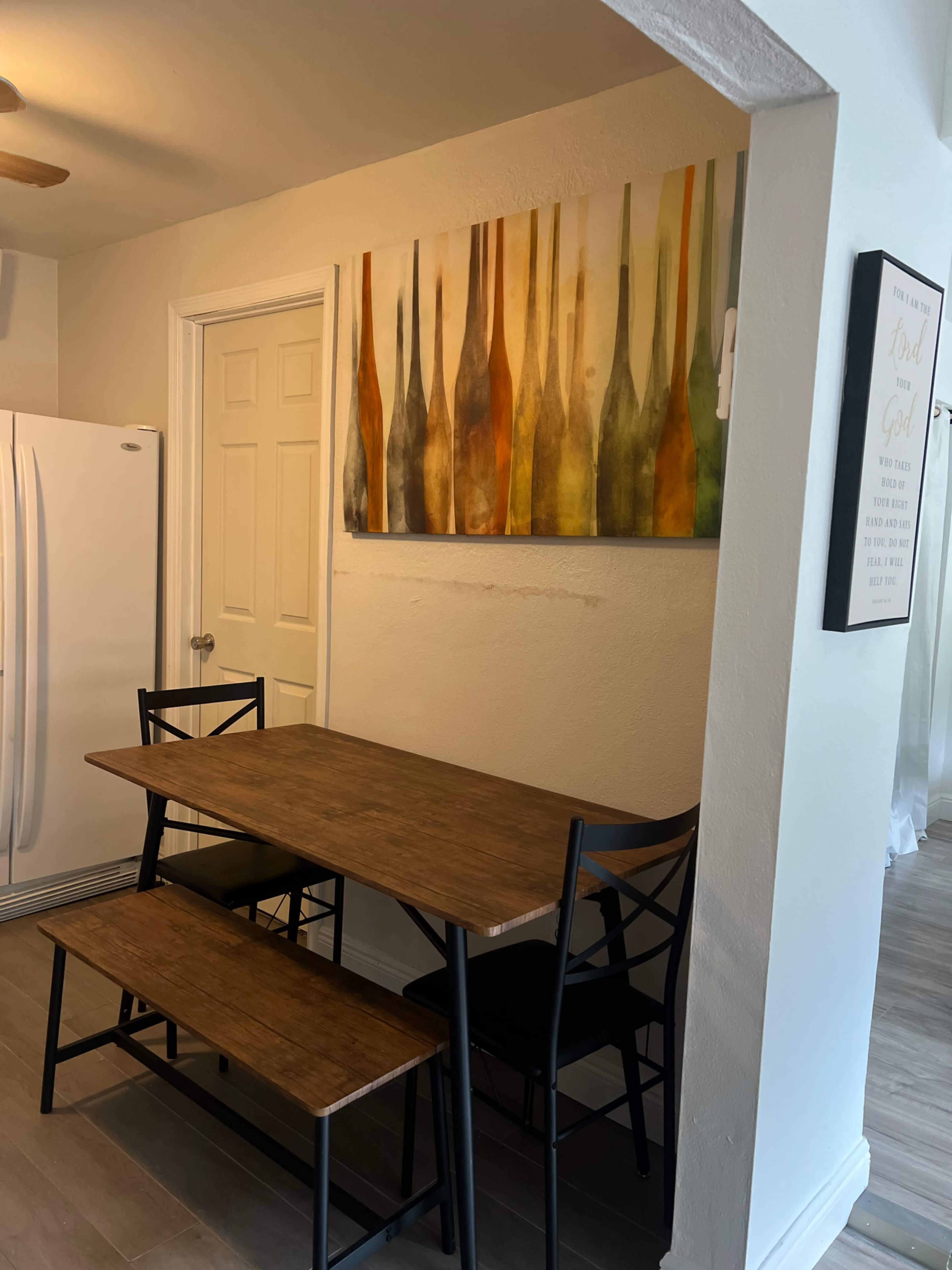 Charming Home with Backyard, Bridal Party Prep & Flexible Event Space Image in White City, Fort Pierce, FL