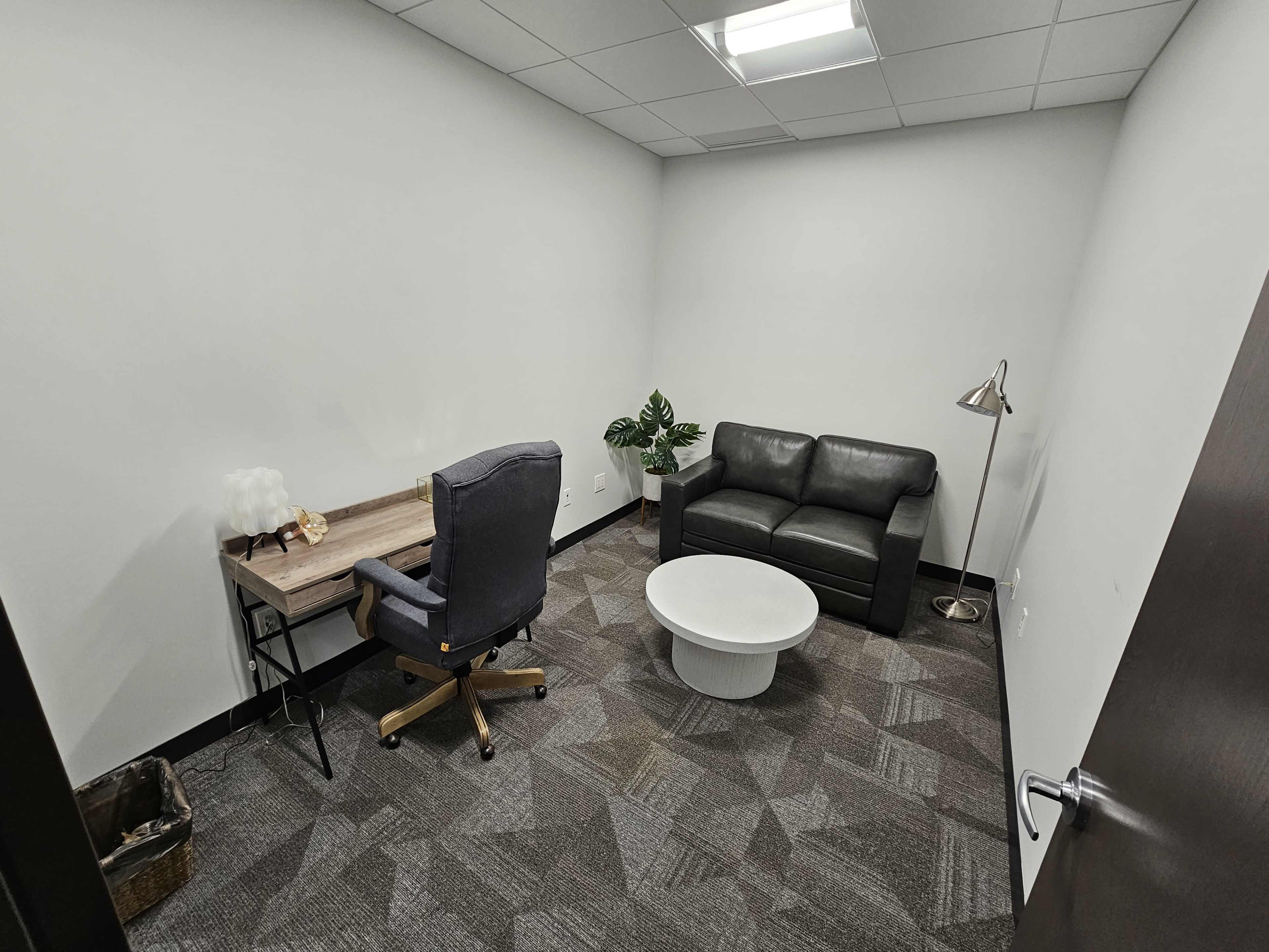 Quiet Town Therapy Room with walk-by conviences Image in New Castle, CHAPPAQUA, NY