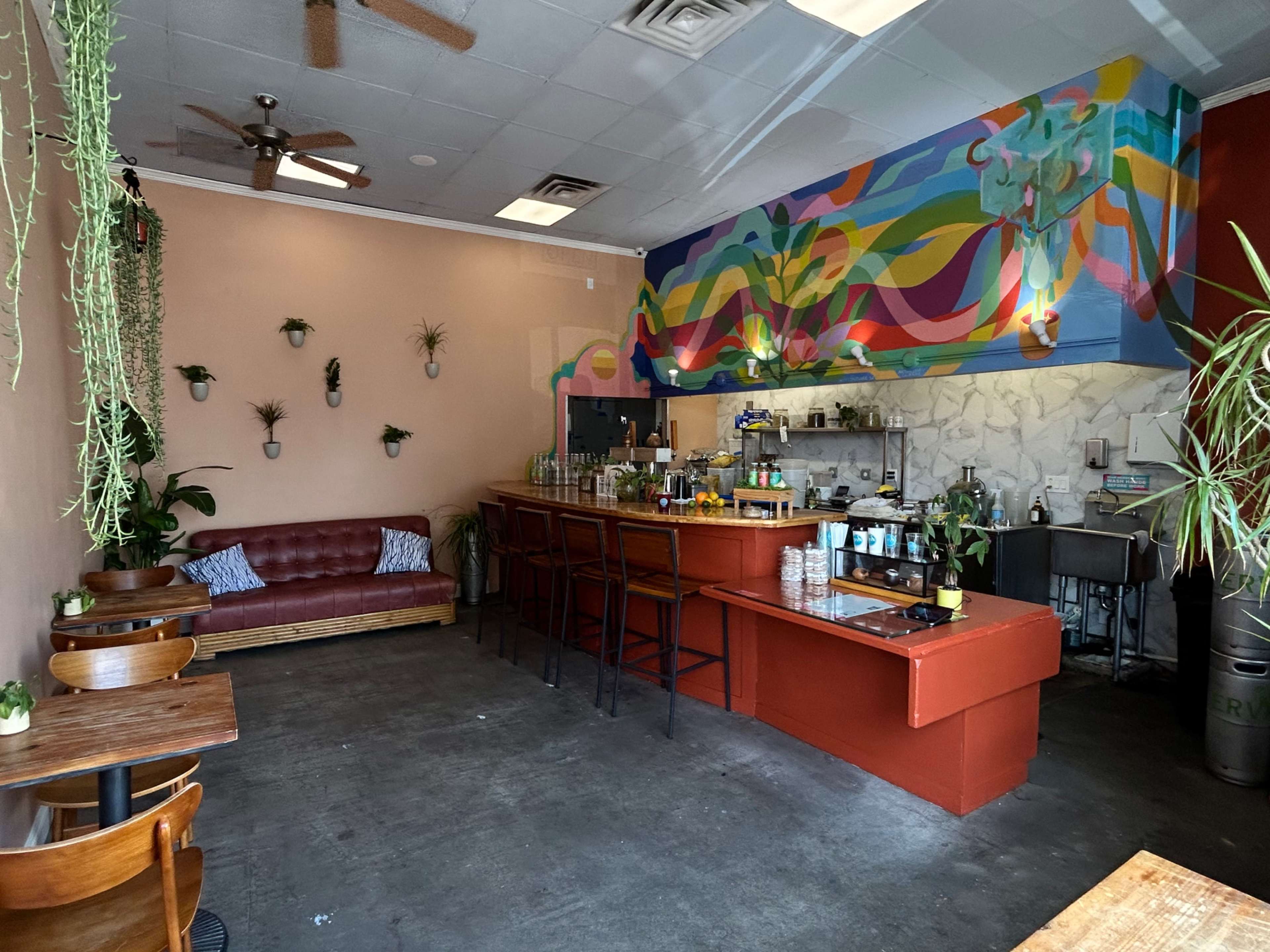 Colorful Bar with Ample Natural Light Image in Lamanda Park, Pasadena, CA