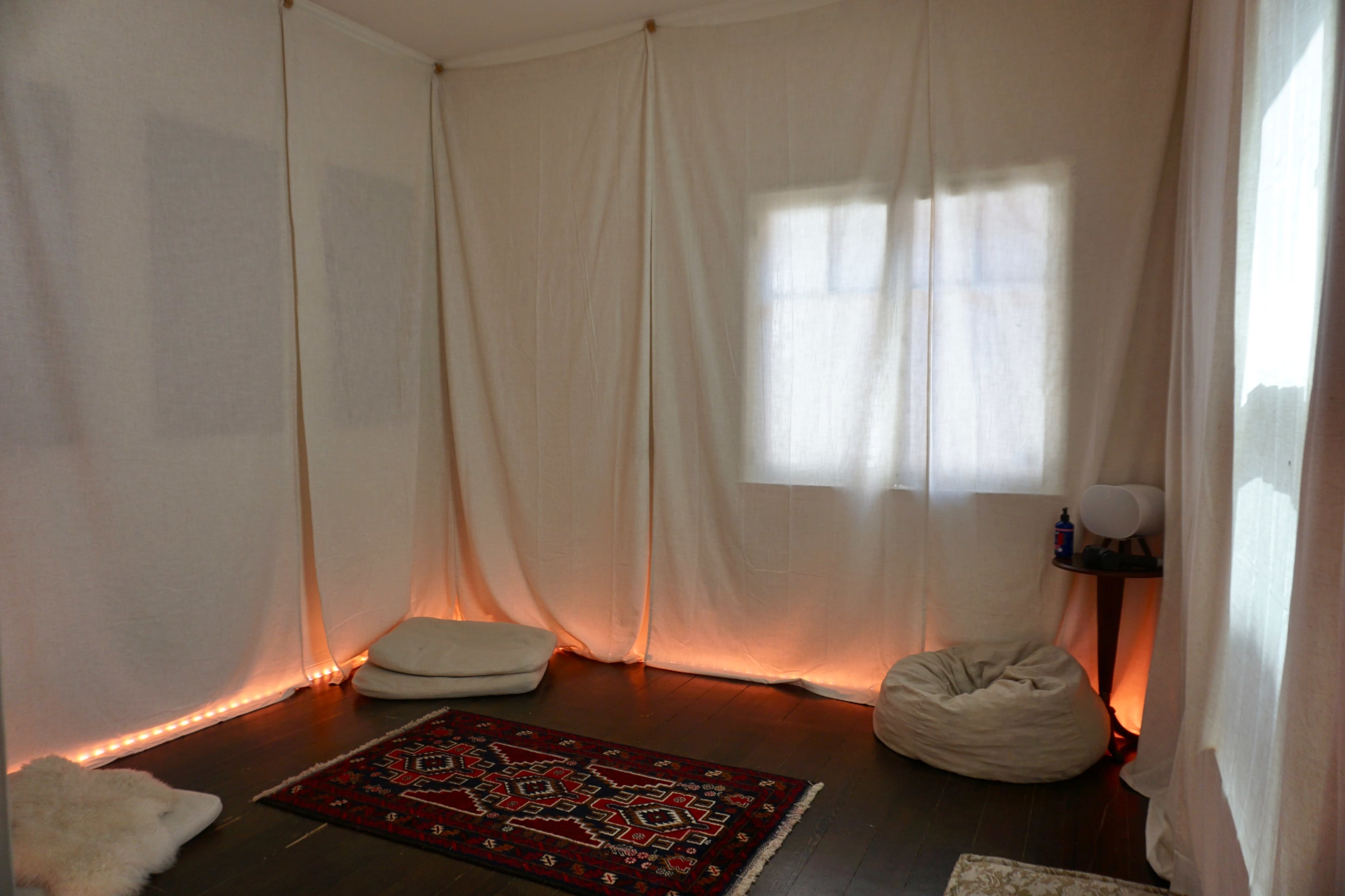 Unique roomy Modular House Image in Echo Park, Los Angeles, CA