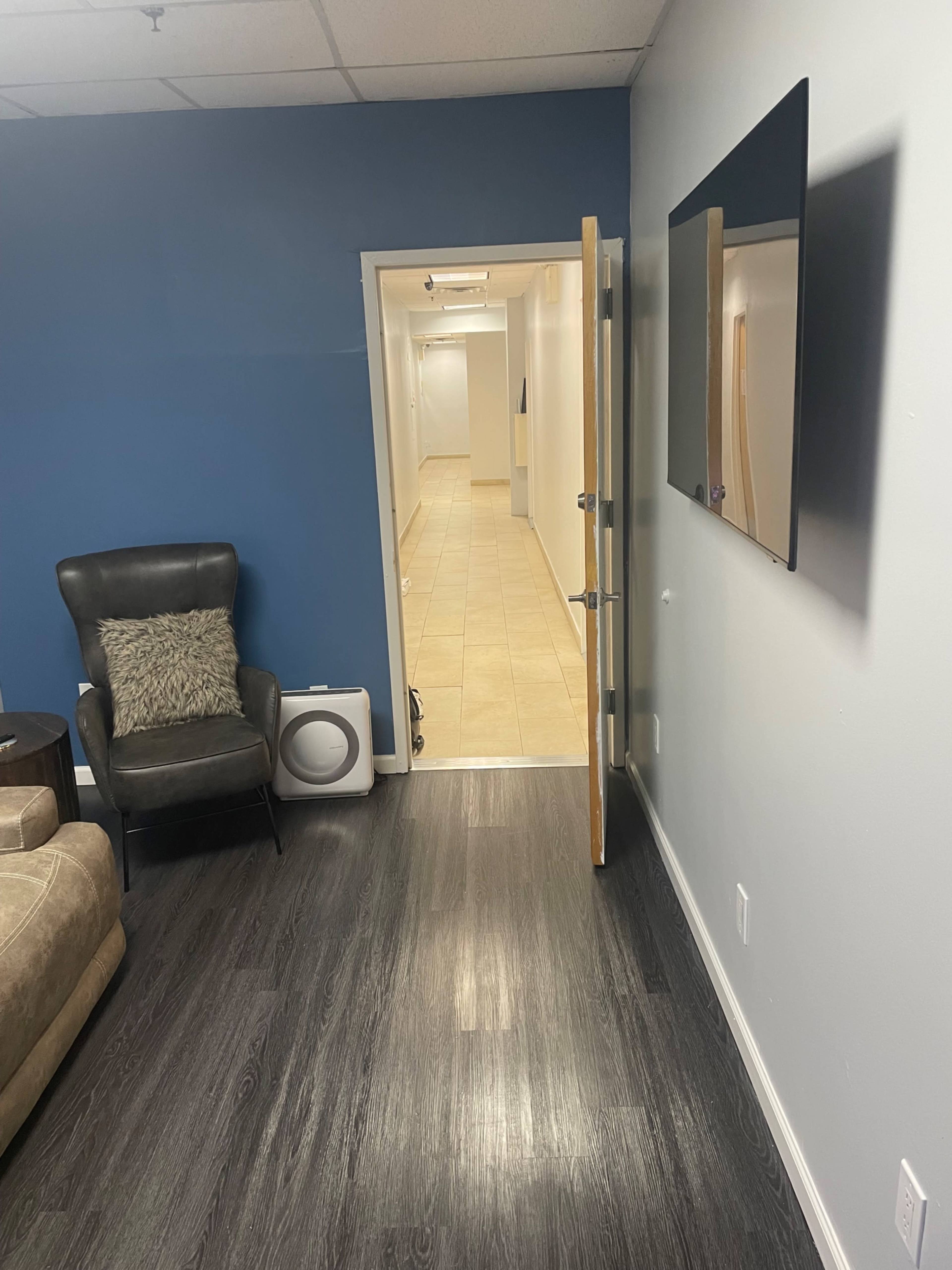 Astoria, Queens Content Studio & Conference Room | NYC Photo, Video & Podcast Shoots Image in Astoria, Astoria, NY