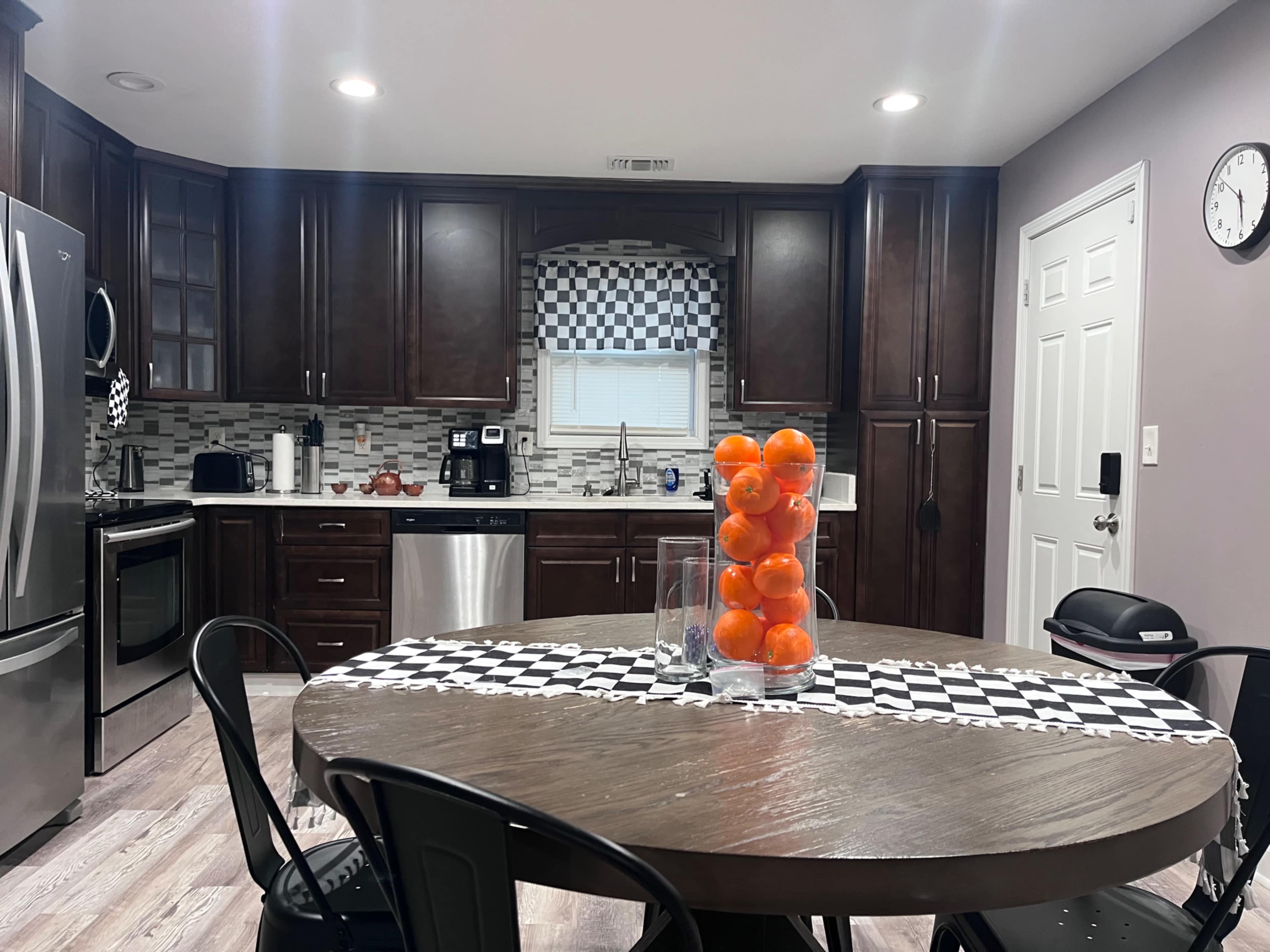 Cali Vibez Only Image in , Jonesboro, GA