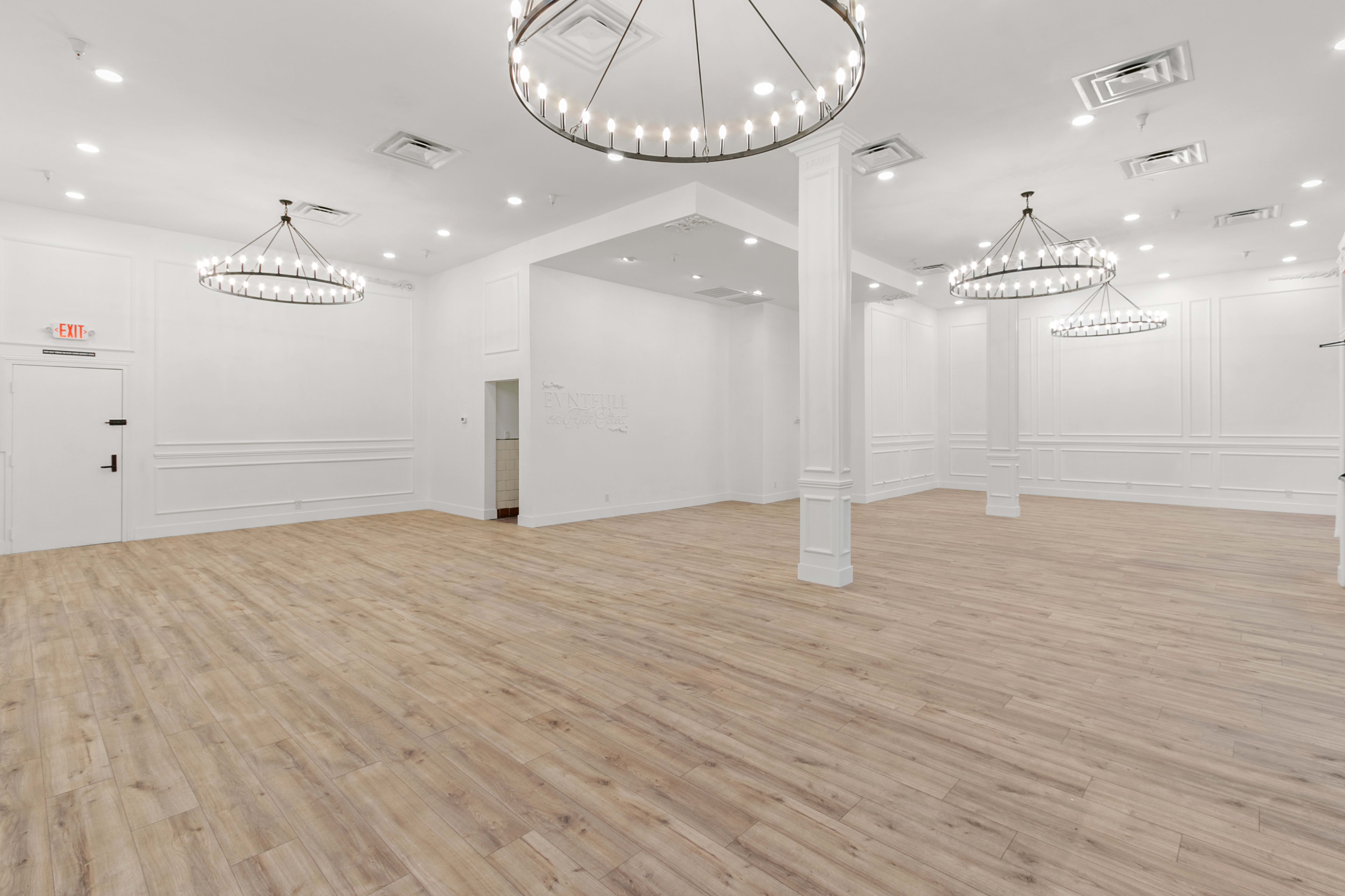 Luxury Pilates Studio | Natural Light | High Ceilings (Classes Only) Image in Downtown, Santa Ana, CA