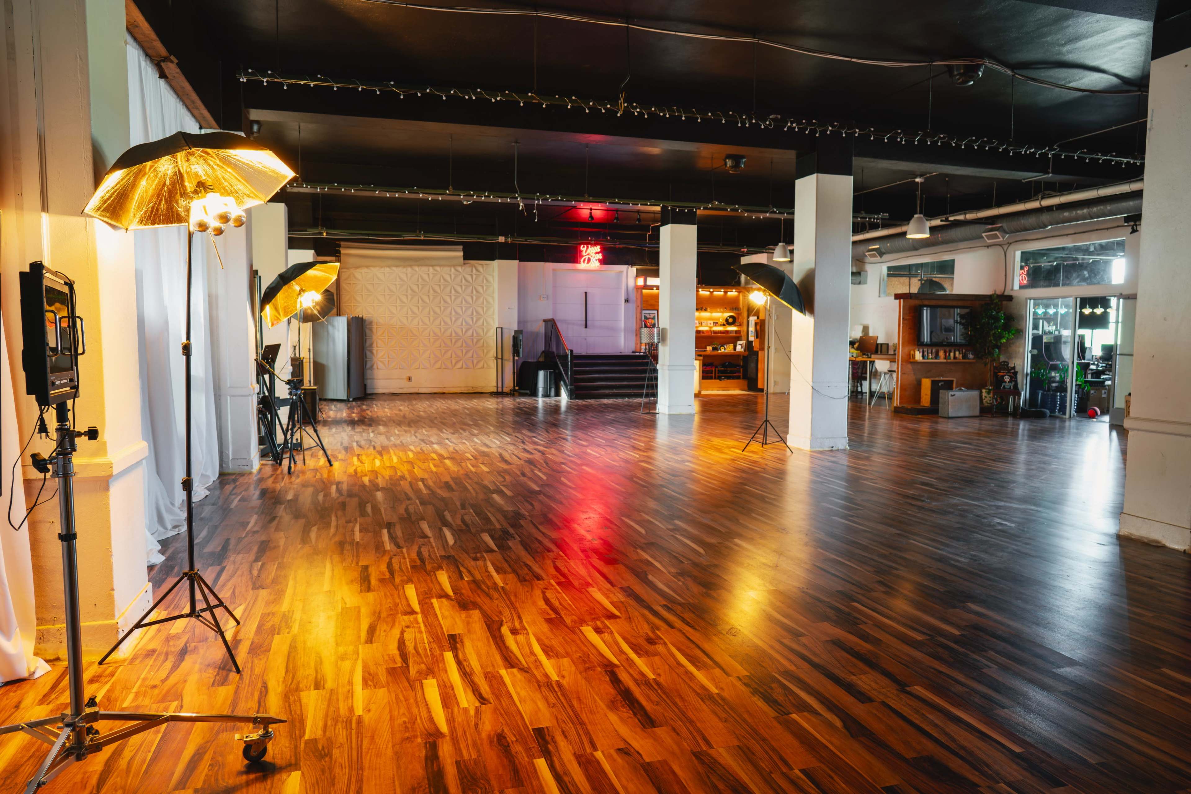 Large Studio with High Ceilings Image in Munhall, Munhall, PA