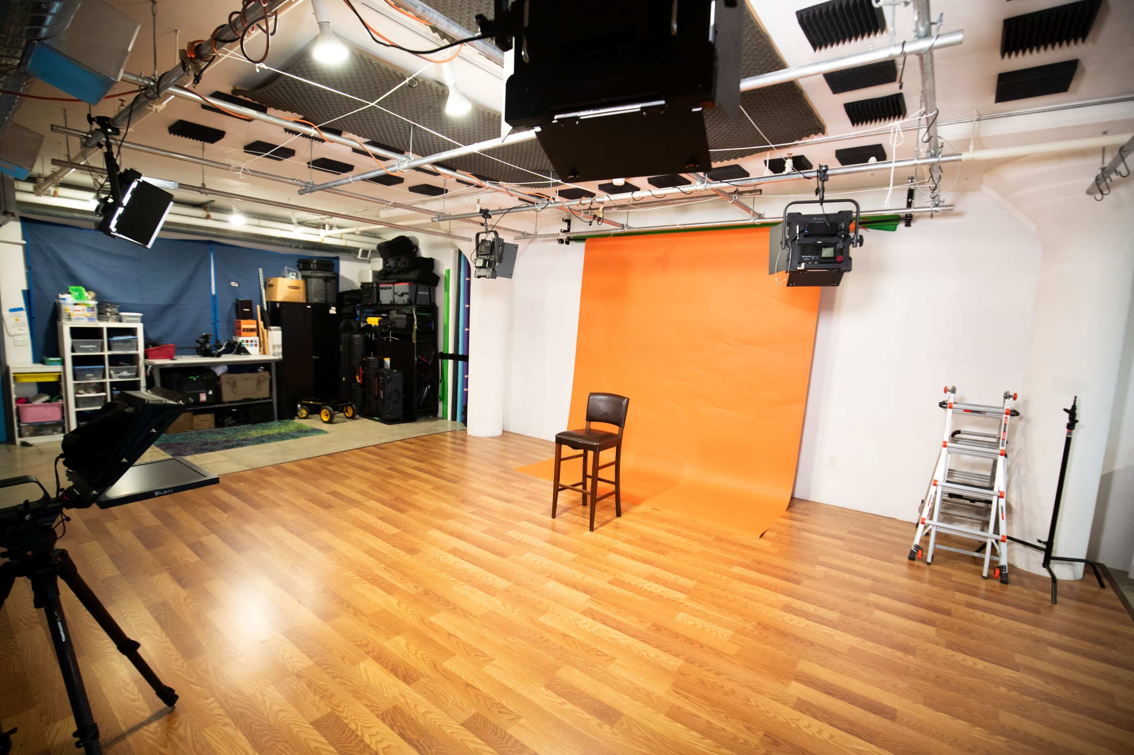 PRODUCTION STUDIO - Fully Equipped for PHOTO | VIDEO | PODCAST | INTERVIEW Image in Brooklyn Navy Yard, Brooklyn, NY