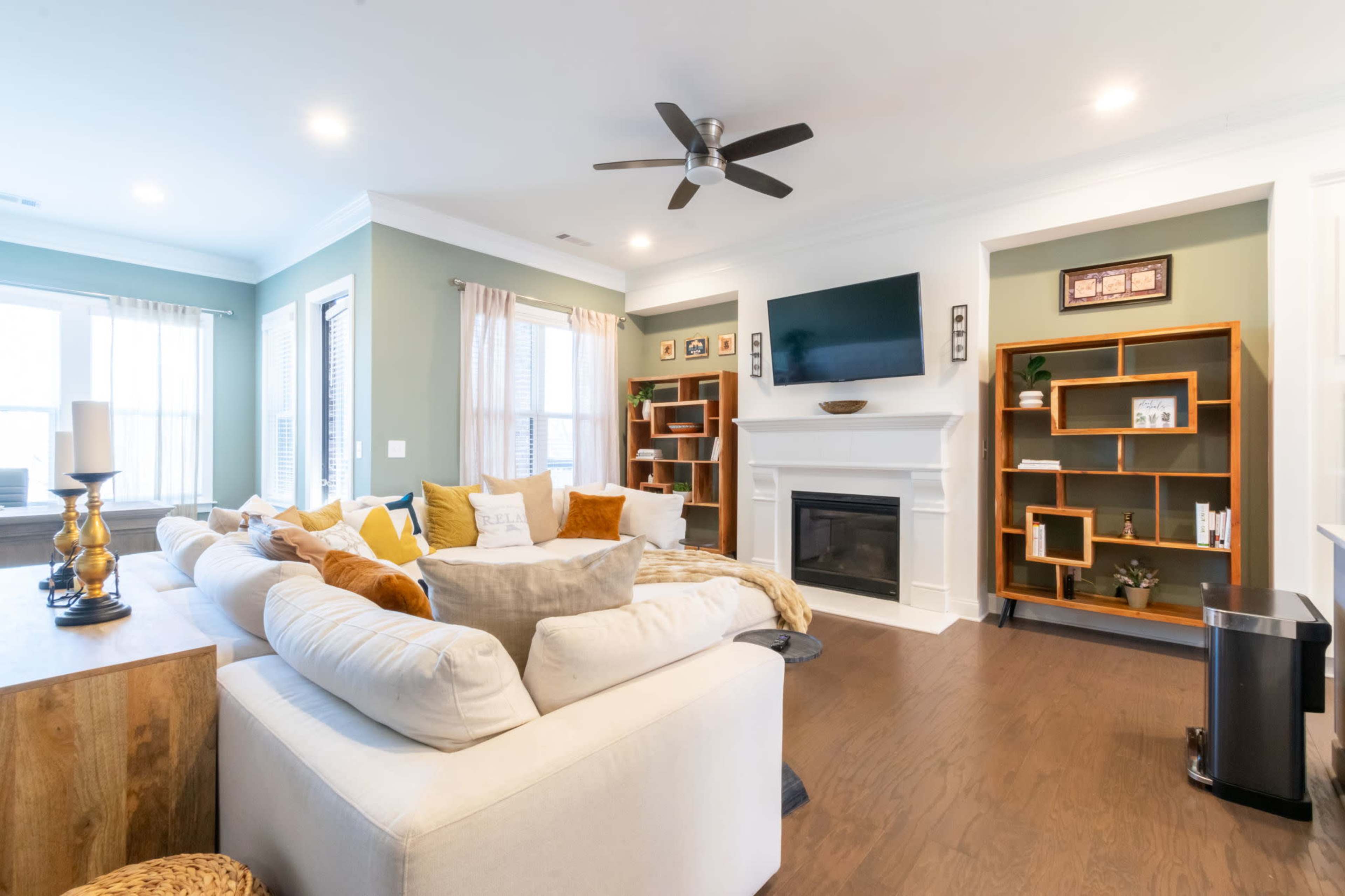 Townhouse Loft Image in Cumberland, Marietta, GA