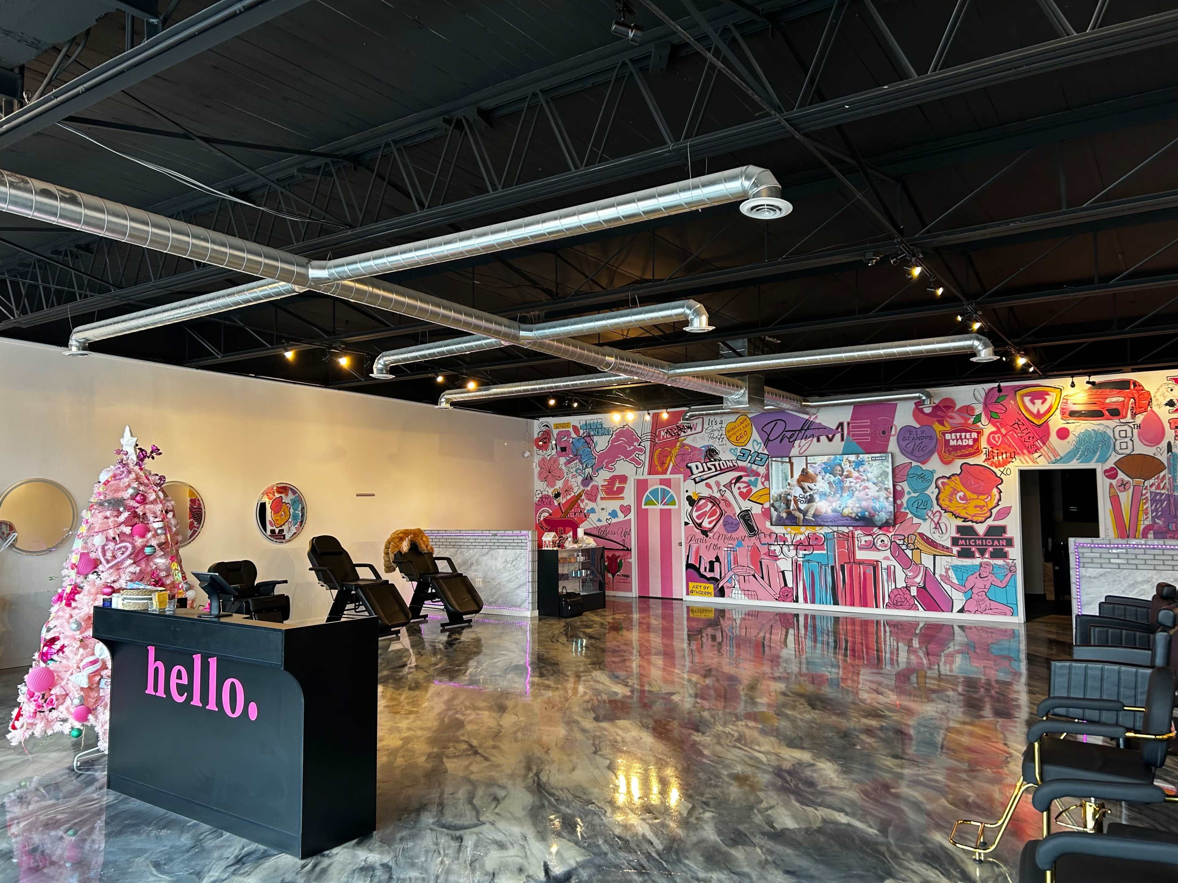 Luxury Hair & Nail Salon Image in Evergreen-Outer Drive, Detroit, MI