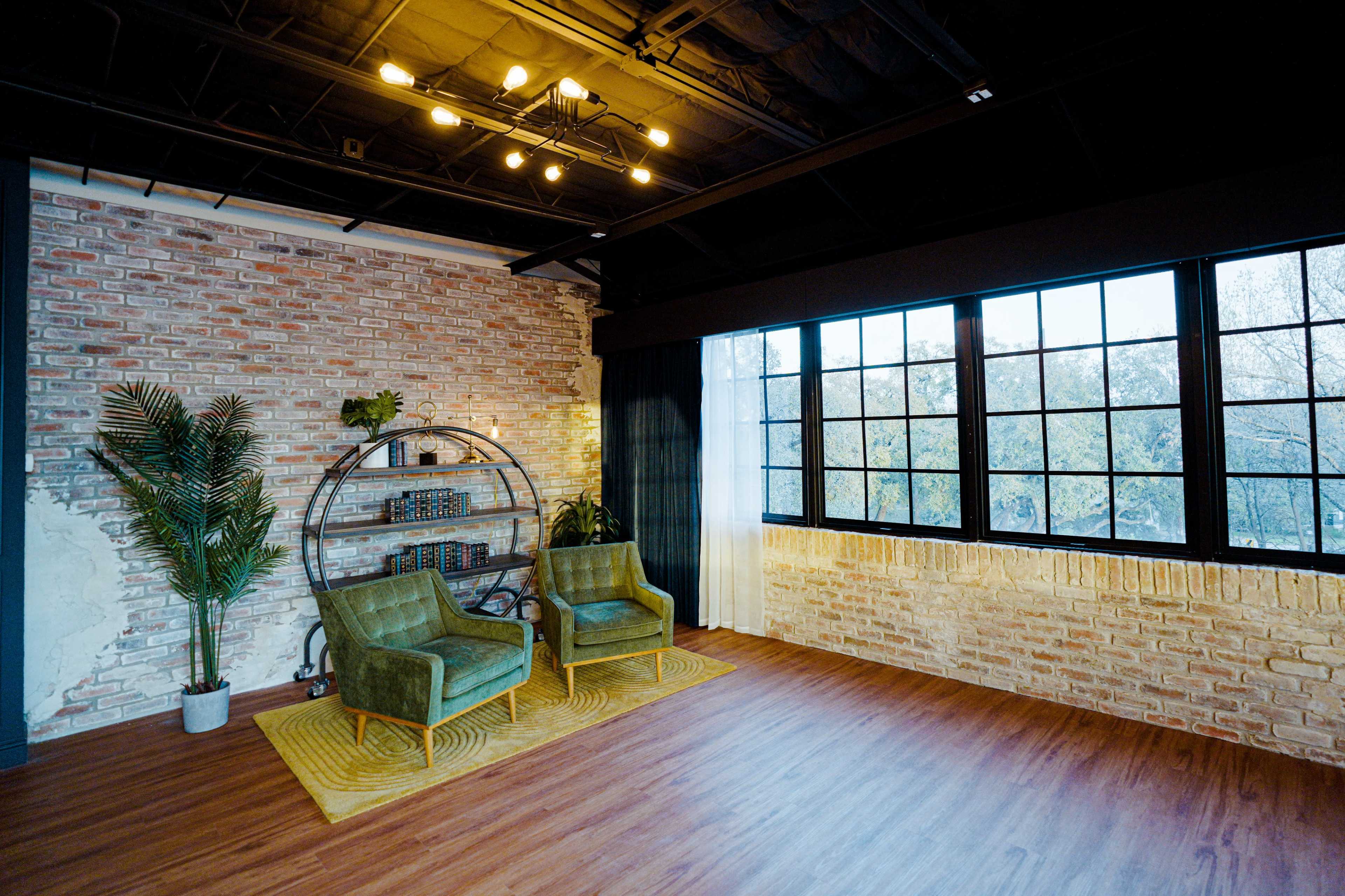 Natural Light Content Studio Loft on South Lamar - Best Daylight Studio in Austin! Image in South Lamar, Austin, TX