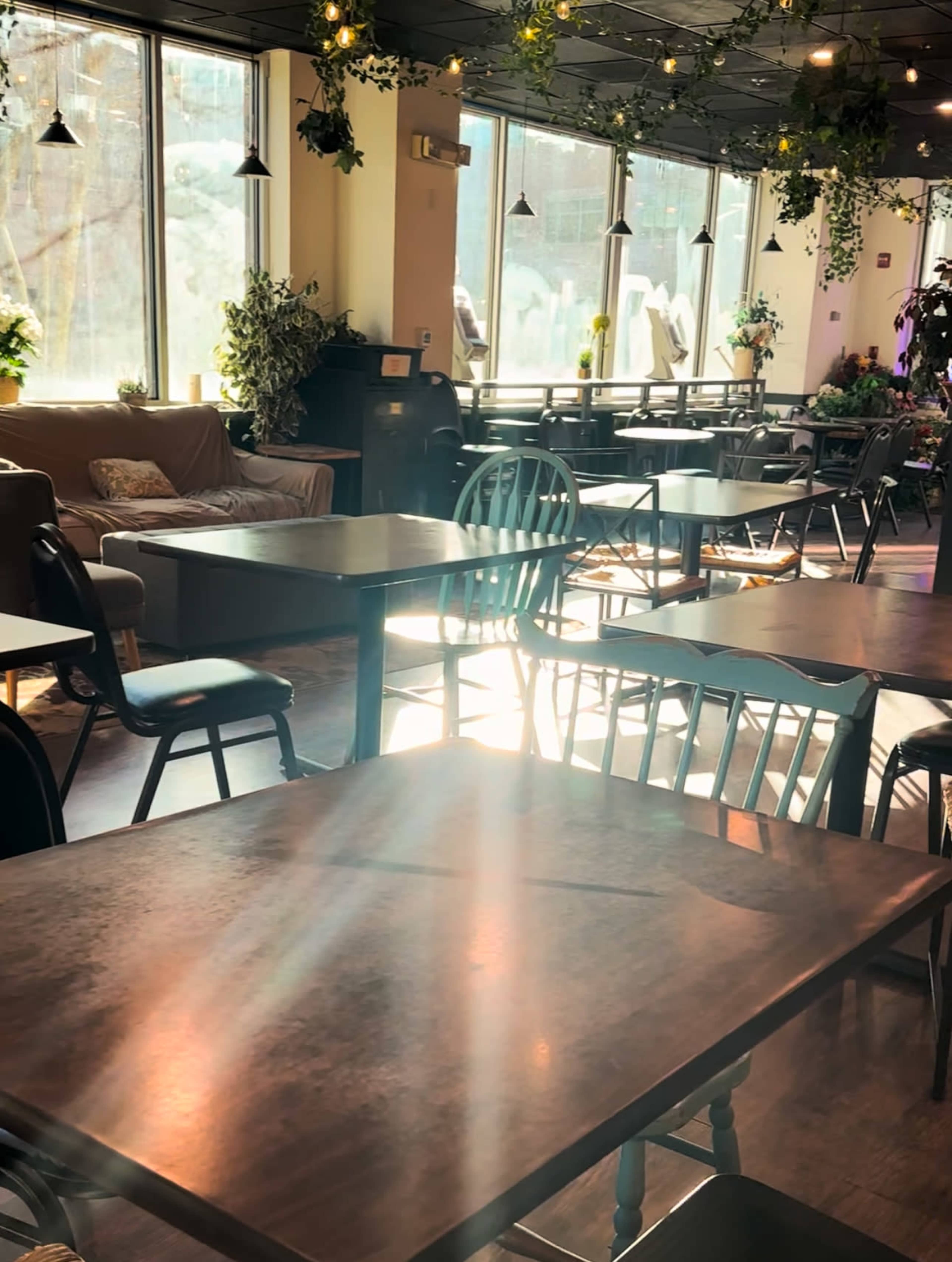 Urban Cozy Dining Space perfect for gathering & catering events Image in Woodburn, Fairfax, VA