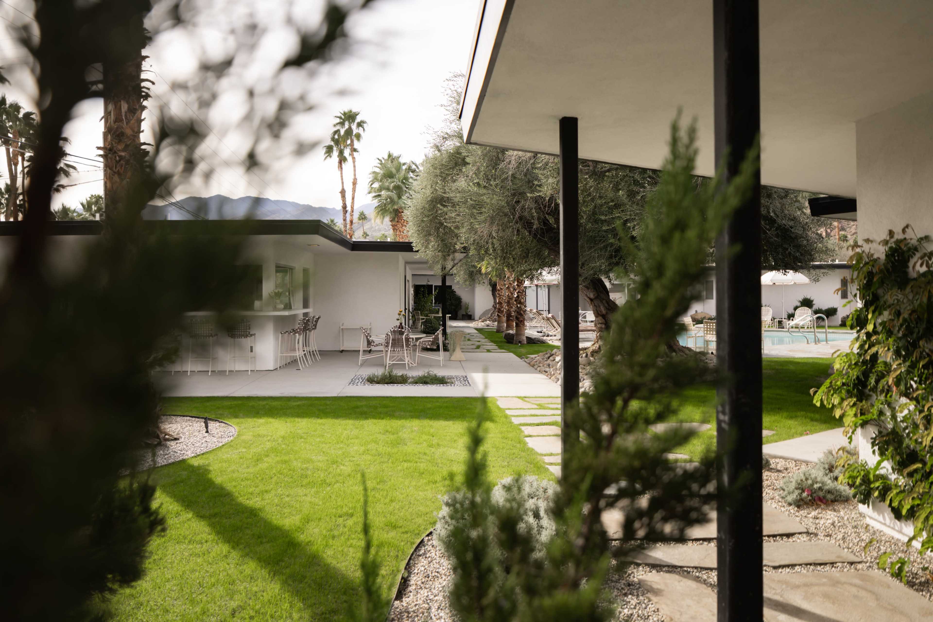 The Fontenell - 8 Bedroom Palm Springs Icon Image in Tahquitz River Estates, Palm Springs, CA