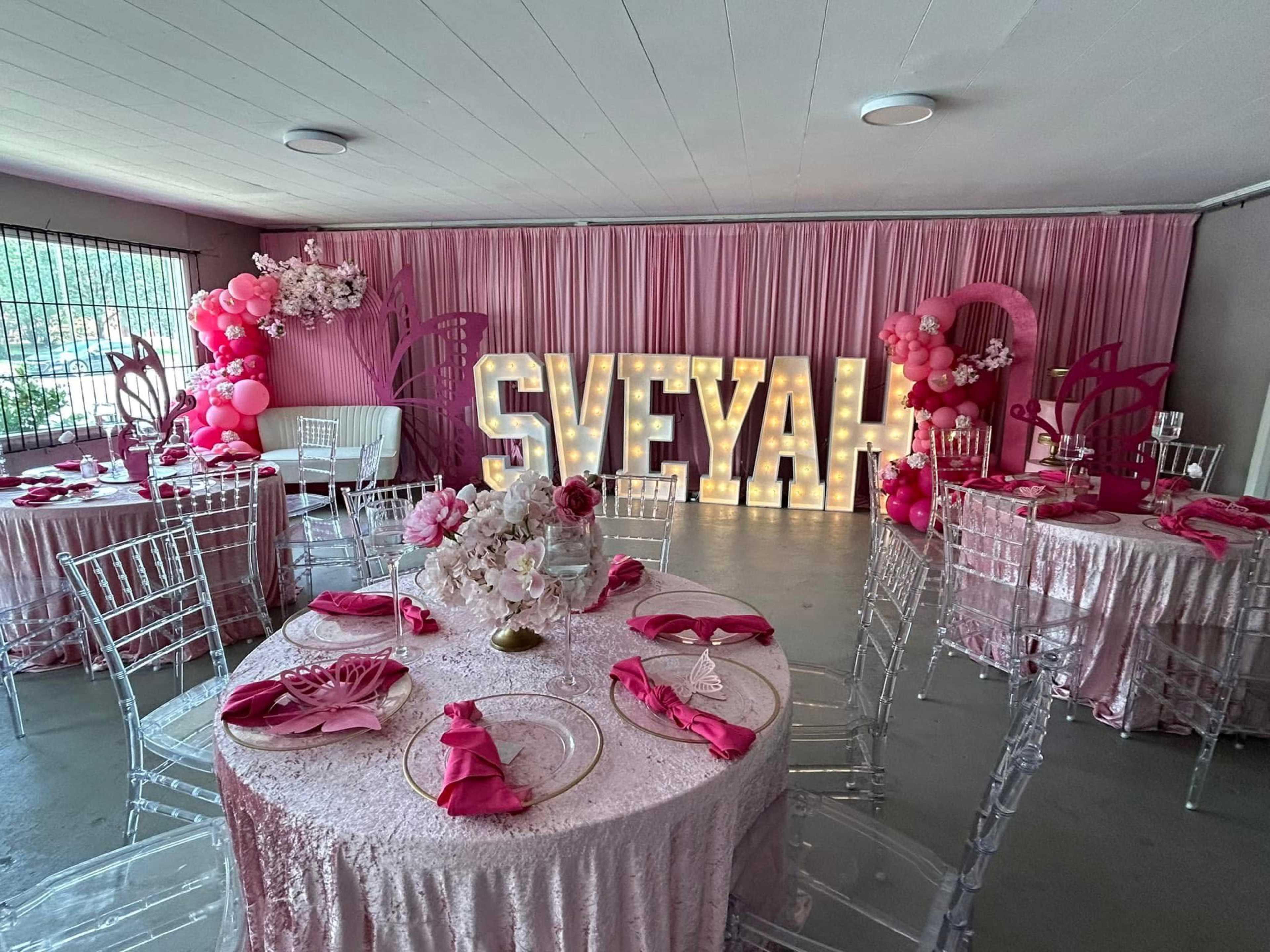 Venue 2910 Image in Country Club Heights, Charlotte, NC