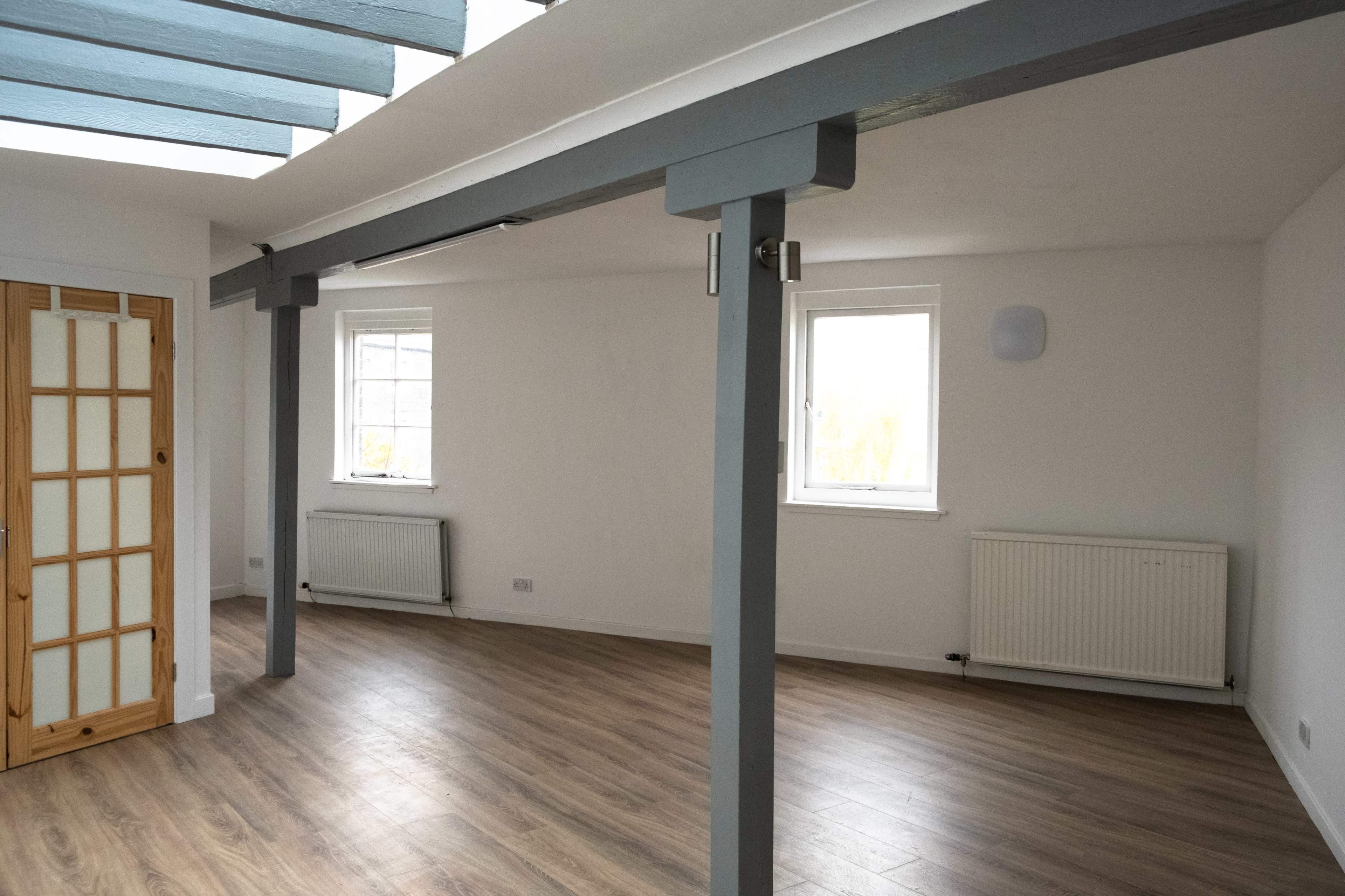 Light and Airy Loft Style Studio in Leith, Edinburgh Image in Leith, Edinburgh, SCT