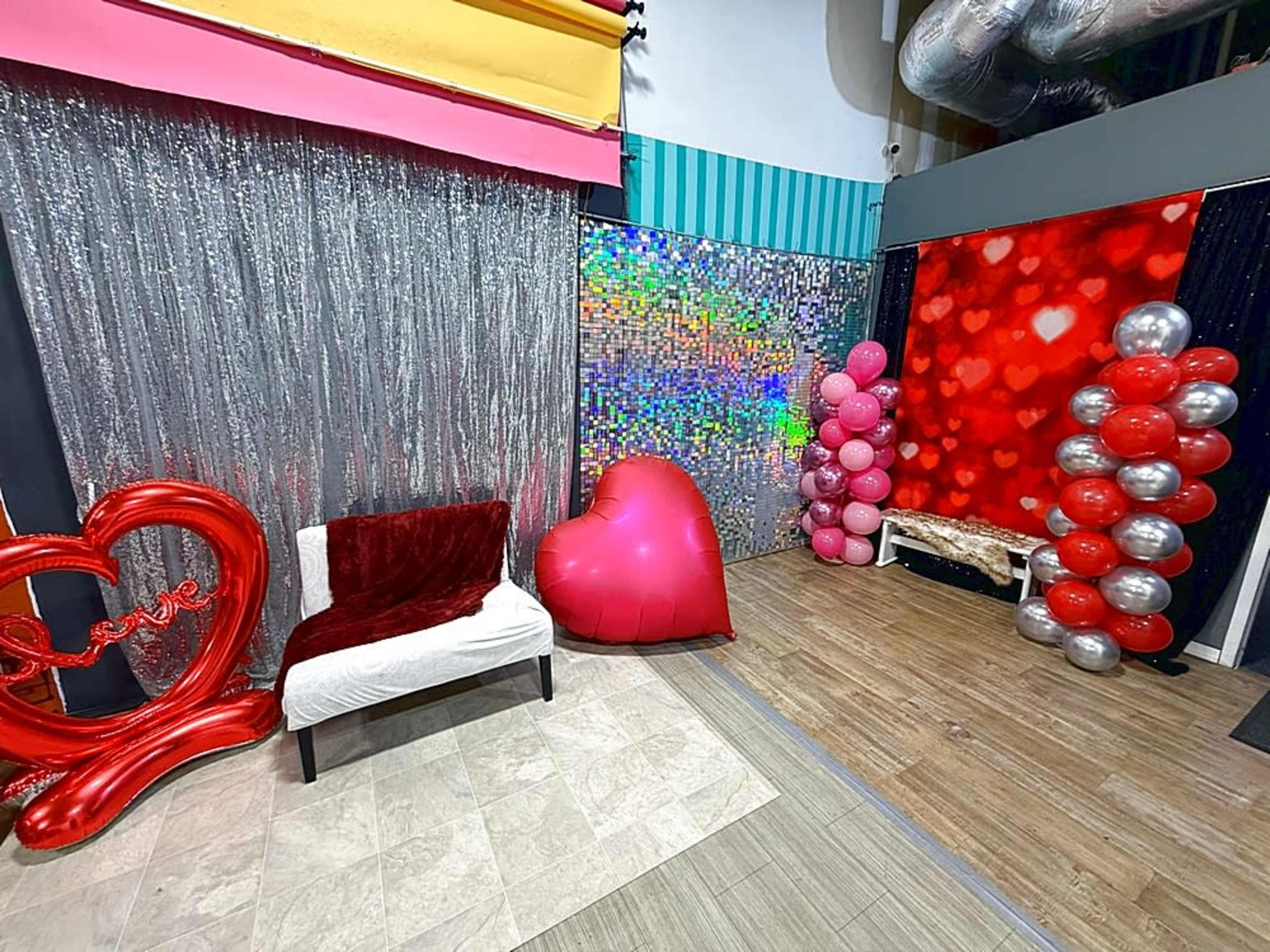 PhotoStudio: 20+ Sets, Natural Light, Creative, 2500sq/ft Photo, Video, Events, Podcasts Image in Gwinnett Village, Norcross, GA