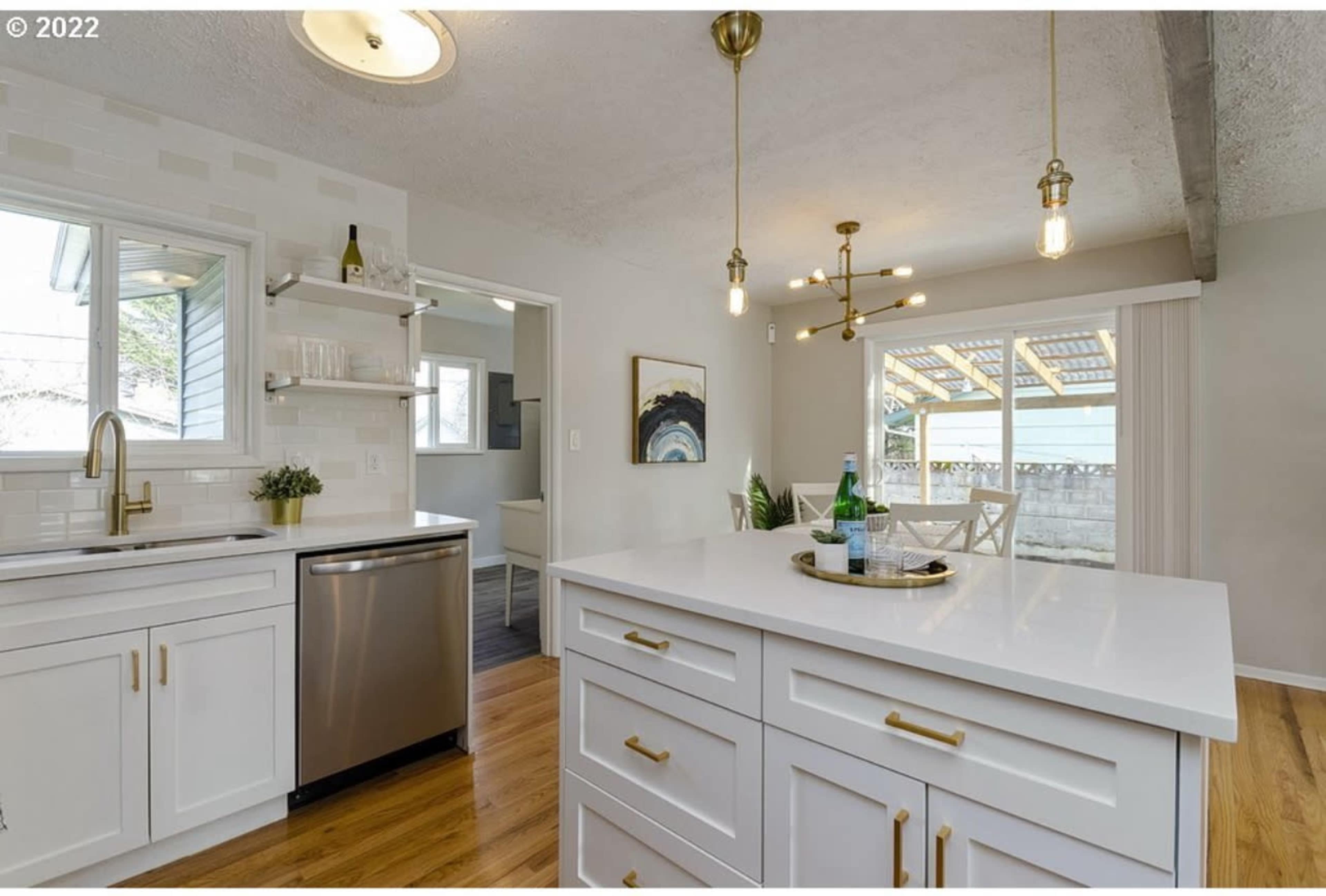 Tranquil Unfurnished 3-Bedroom home Close to Nature, Away from the City Rush Image in Russell, Portland, OR