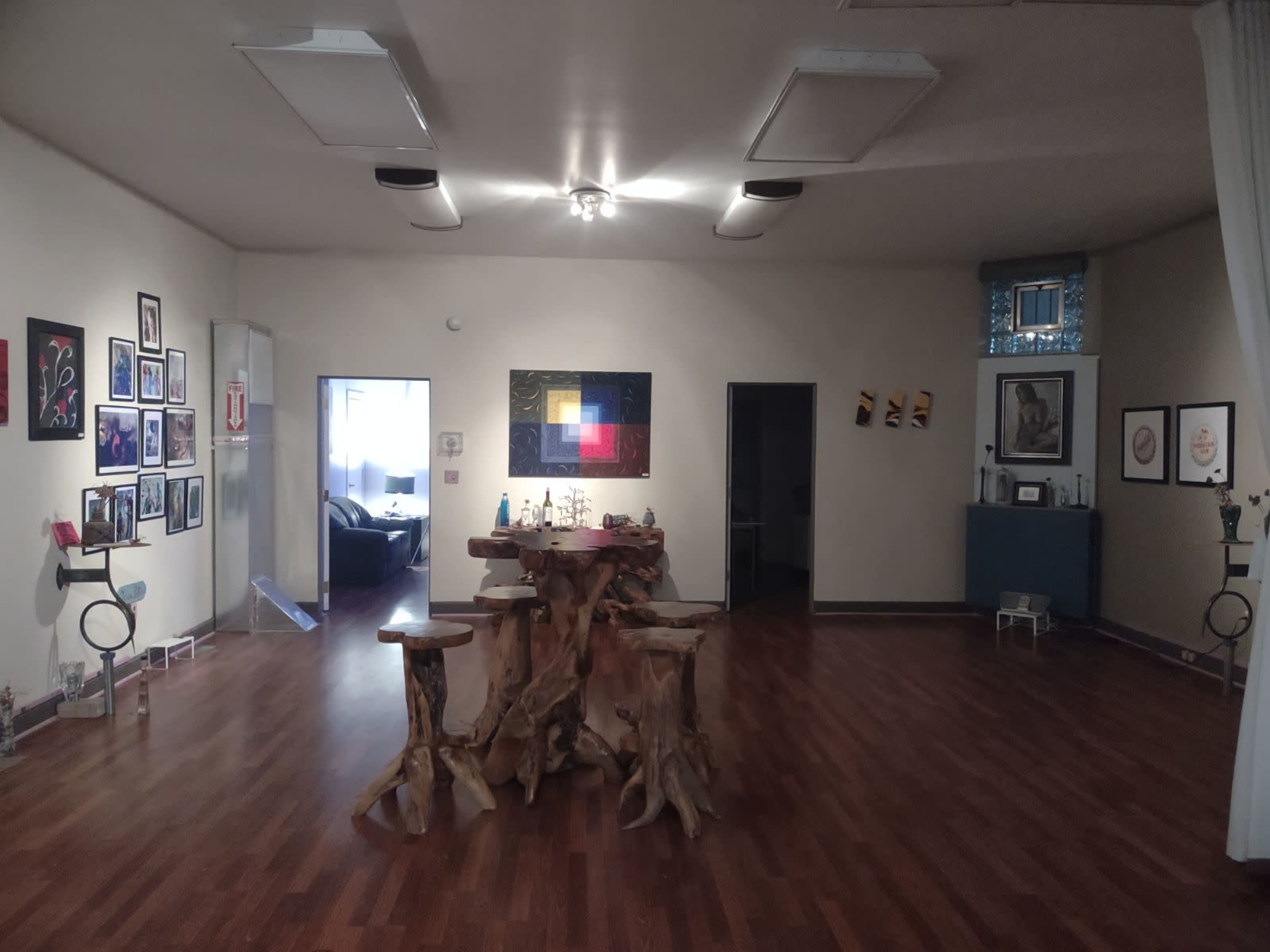 Big, Bright & Beautiful Art Gallery & Venue Space located in vibrant Lakeview / Roscoe Village. Image in Lake View, Chicago, IL