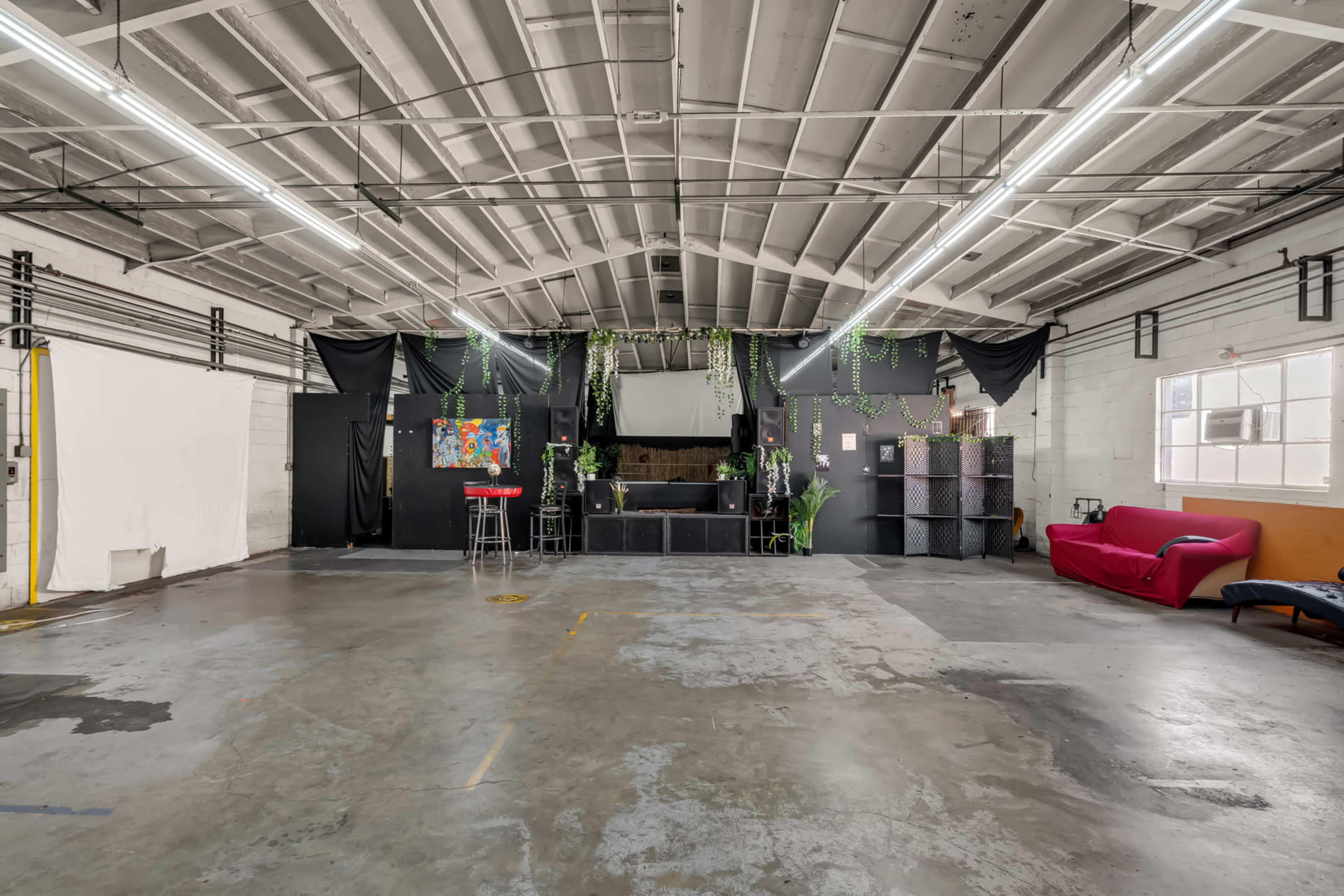Modern 4,000 Sq Ft Event Warehouse in Anaheim Image in Northwest Anaheim, Anaheim, CA