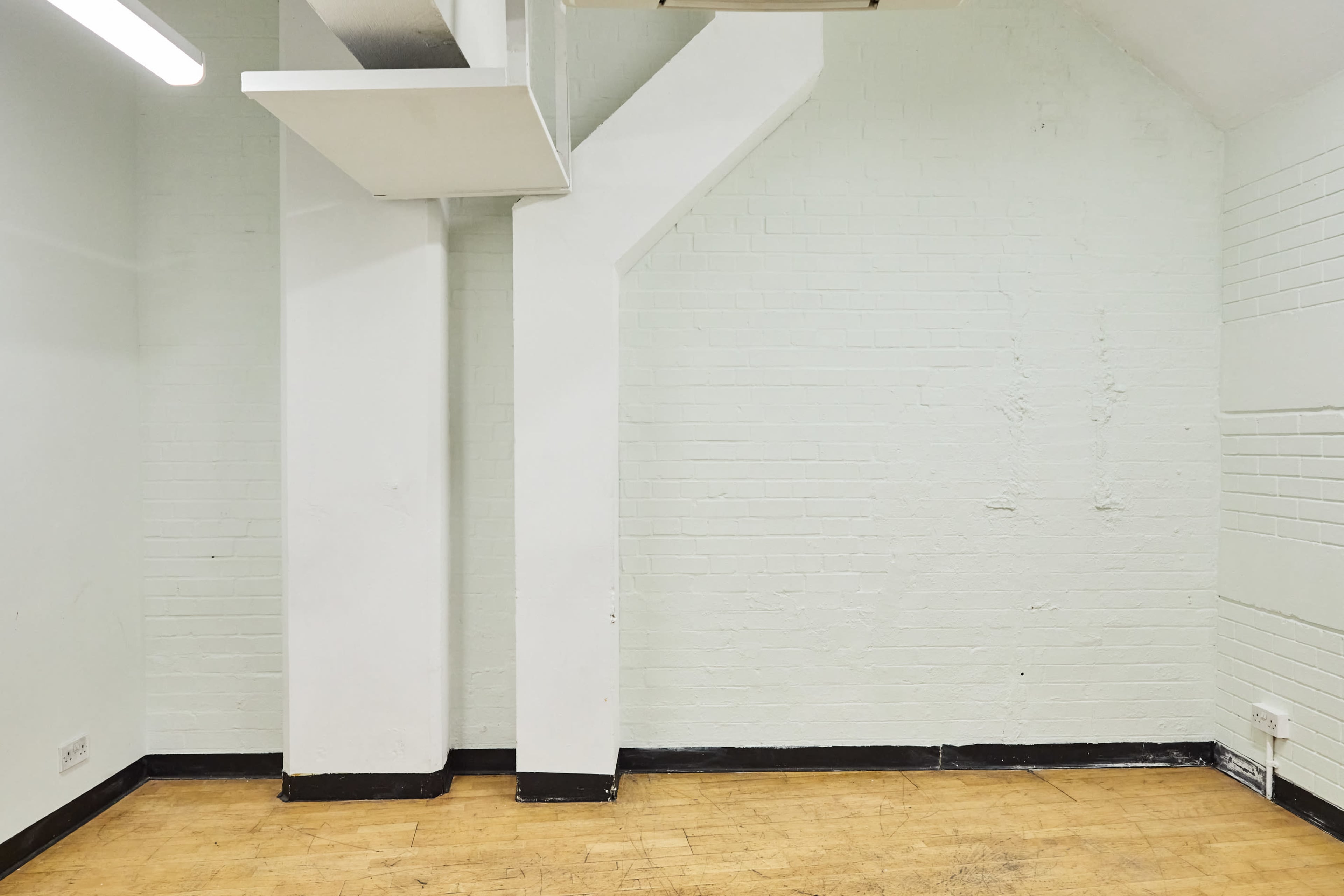 Vocal Studio Image in West End, London, ENG