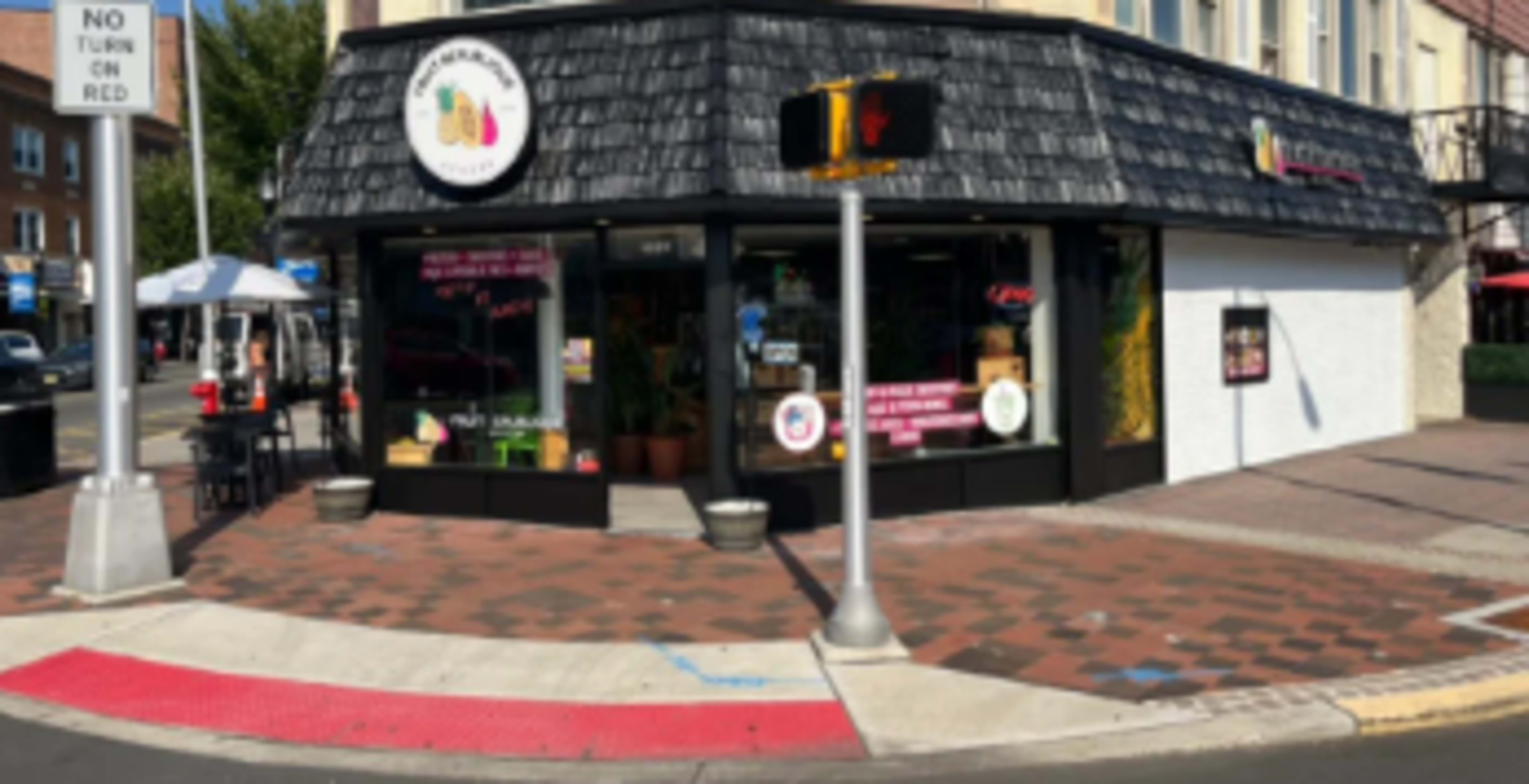 Charming Café Space with Corner Juice Bar Image in Union, Union, New Jersey