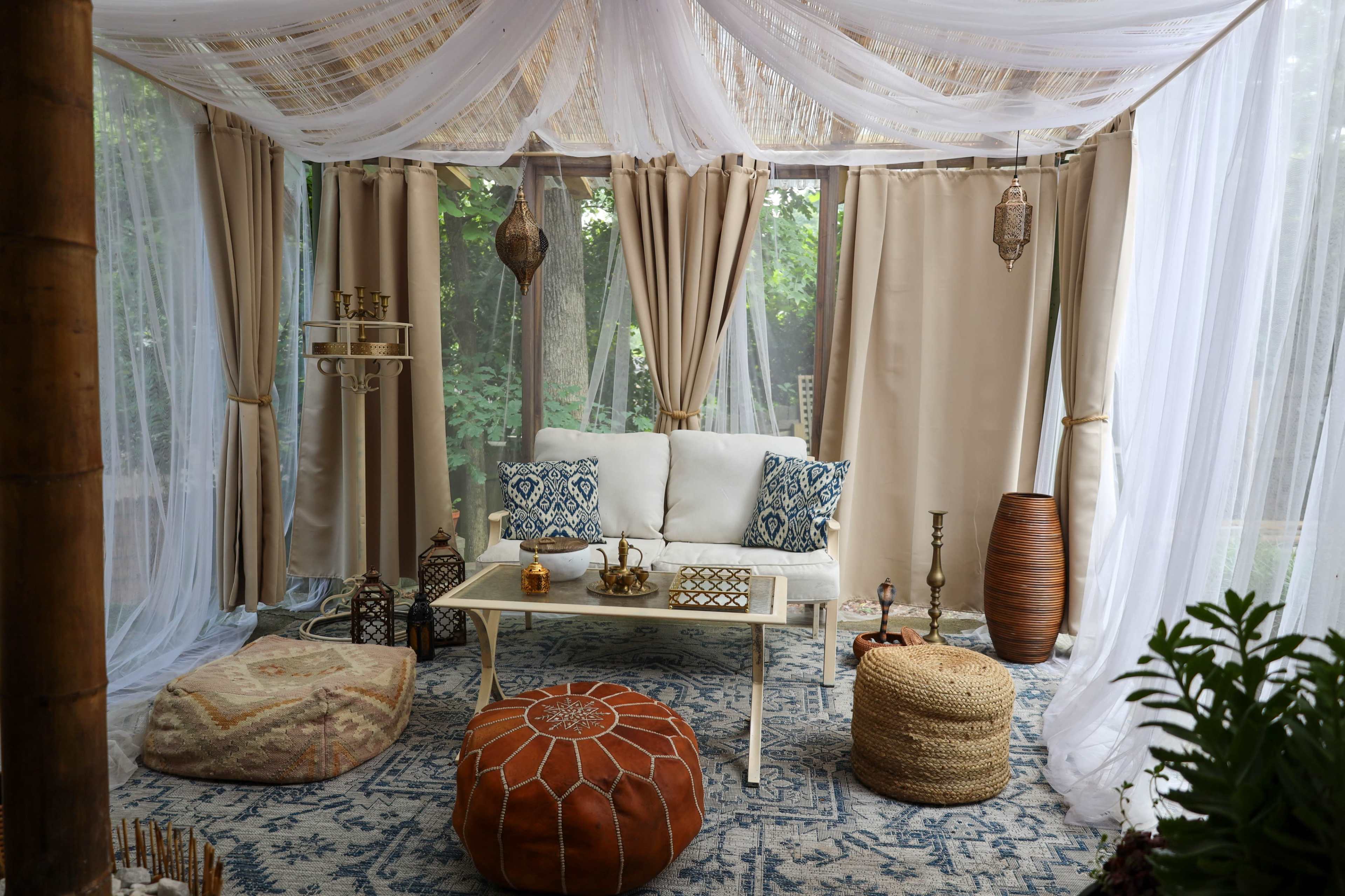 Moroccan Tea Lounge + Retro Mid-Century Studio Apartment with Pool Access Image in , Stone Mountain, GA