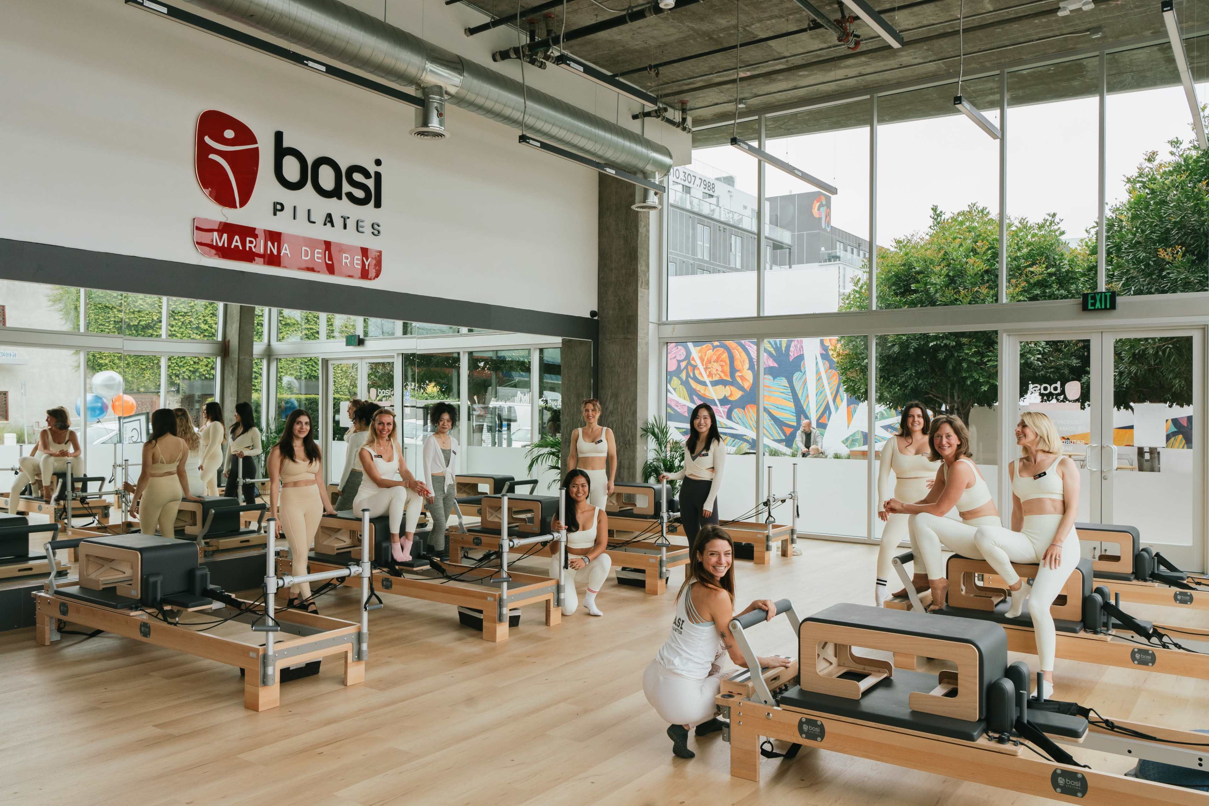 Your Creative Canvas: Open Studio with Lofty Vibes Image in Del Rey, Marina Del Rey, CA