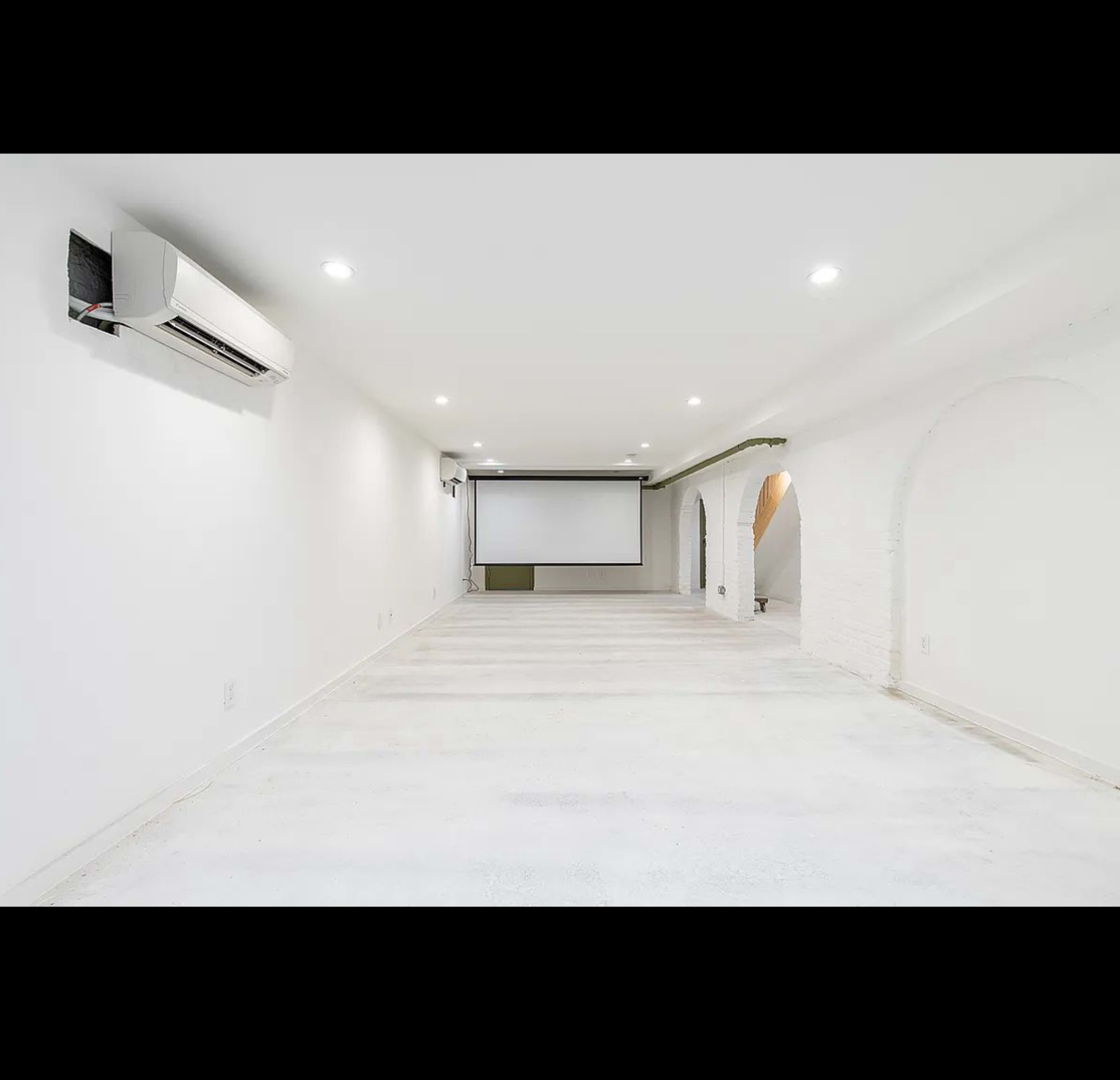 Quiet Crown Heights Creative Studio — Perfect for Therapy, Writing, Content, Rehearsals & Micro-Events Image in Crown Heights, Brooklyn, NY