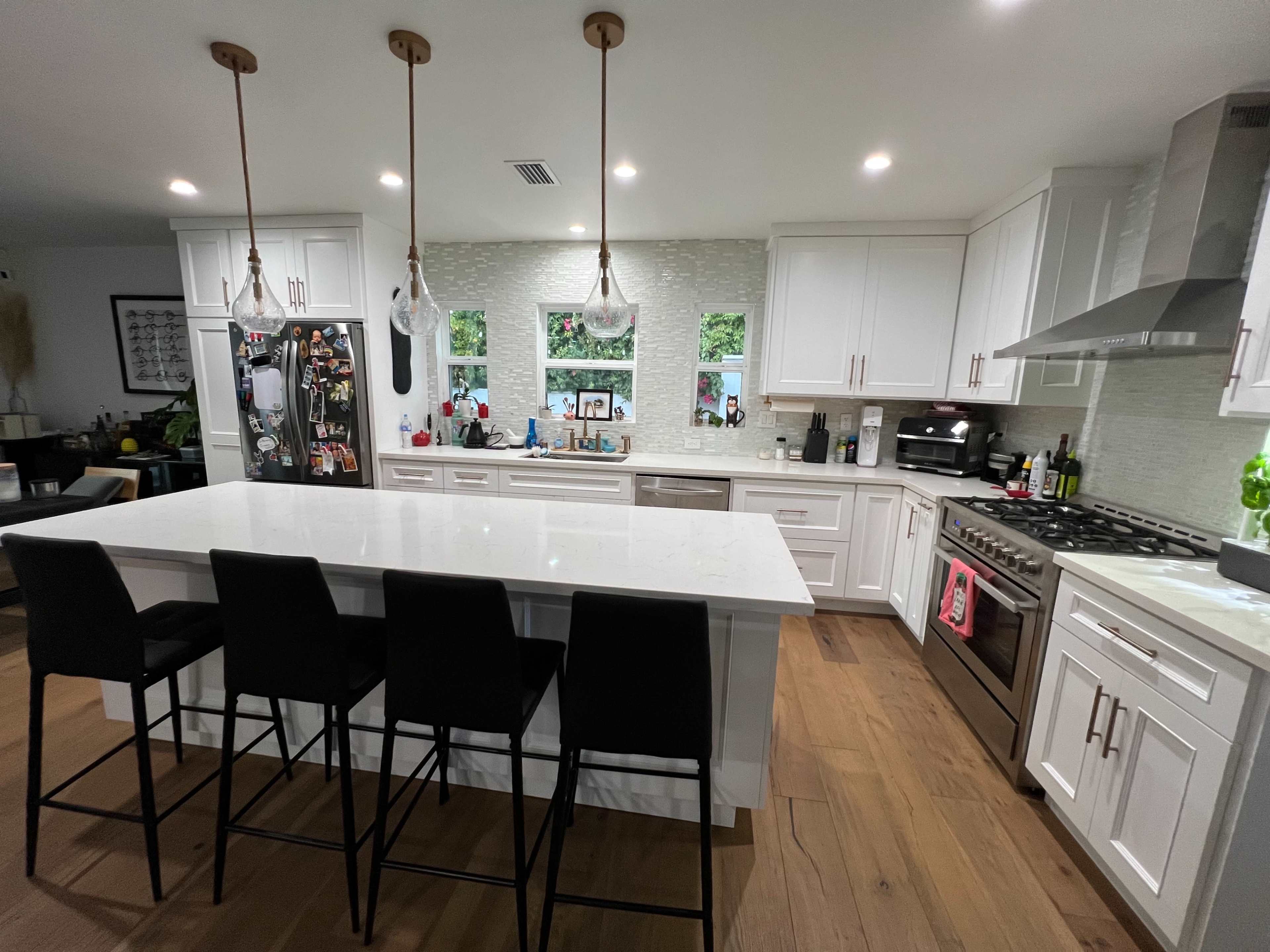 Serene Home with Lush Backyard & Chef's Kitchen Image in Lake Balboa, Van Nuys, CA