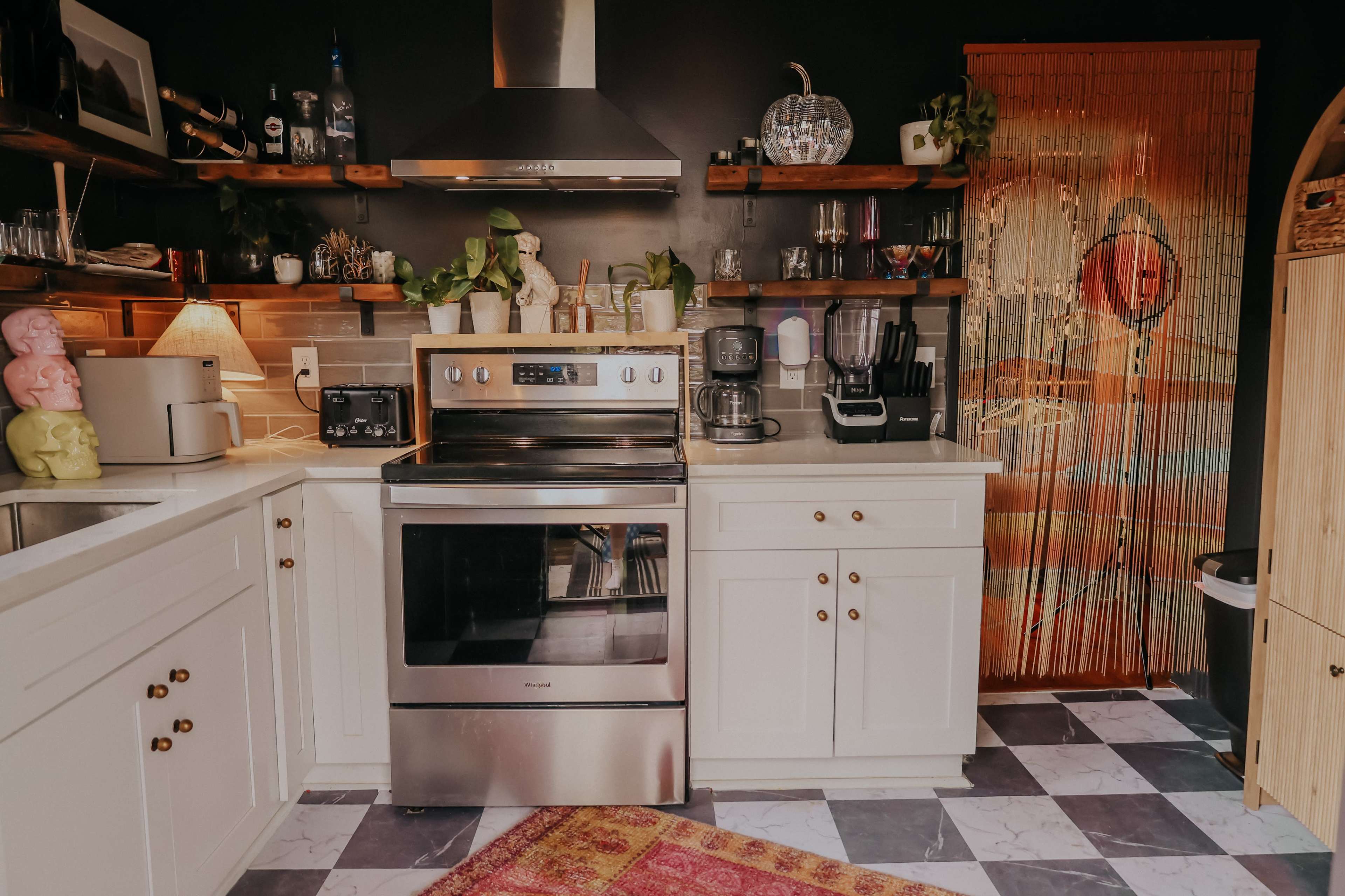 Small but Mighty Content Spot – Retro Vibes + Pink Bedroom Image in Donelson, Nashville, TN, TN