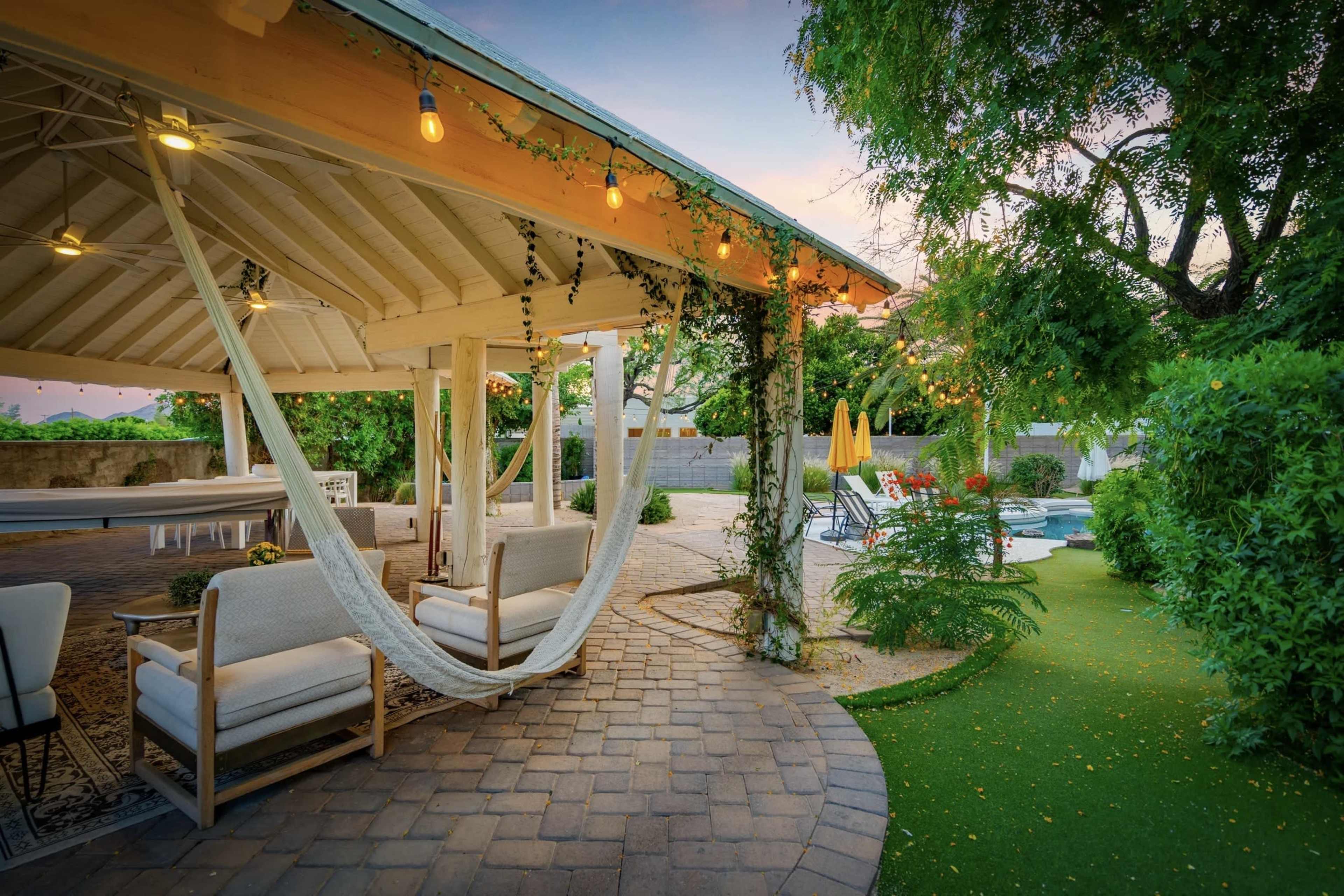 Paradise in the desert? Yup. Plus MINI GOLF! Image in Paradise Valley Village, Phoenix, AZ