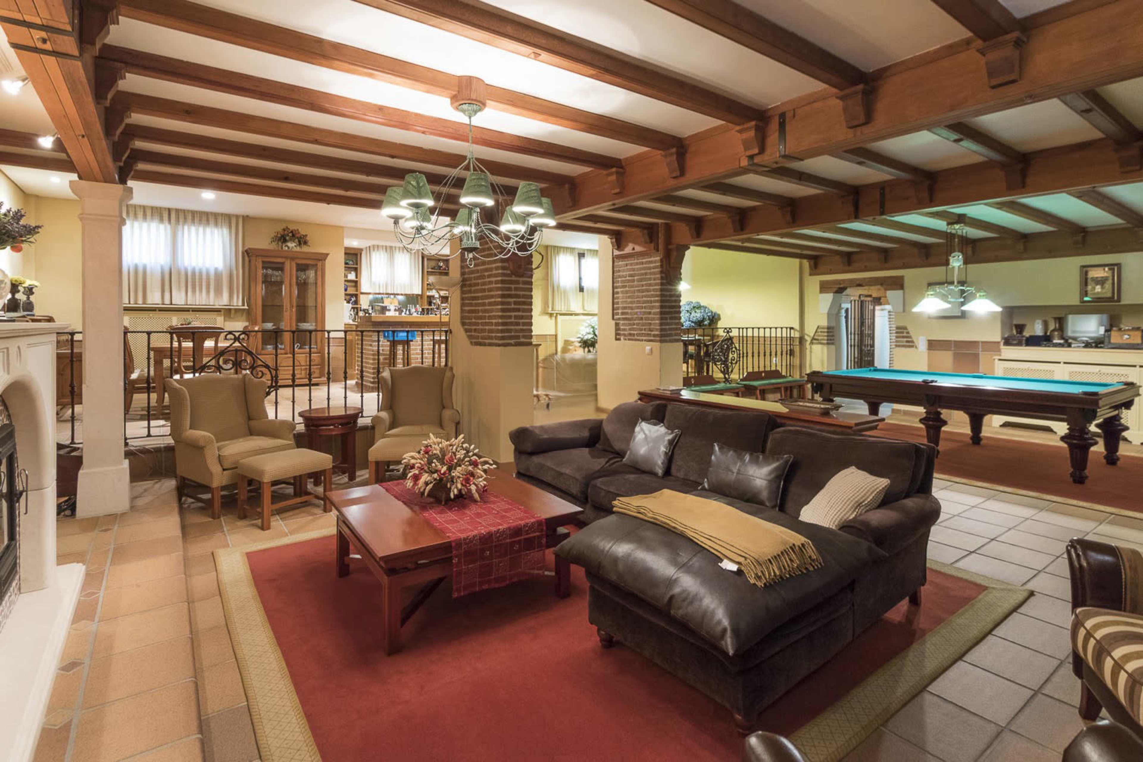 Finca de 5000 m² en Eurovillas ideal para rodajes y eventos Image in , Nuevo Baztán, M