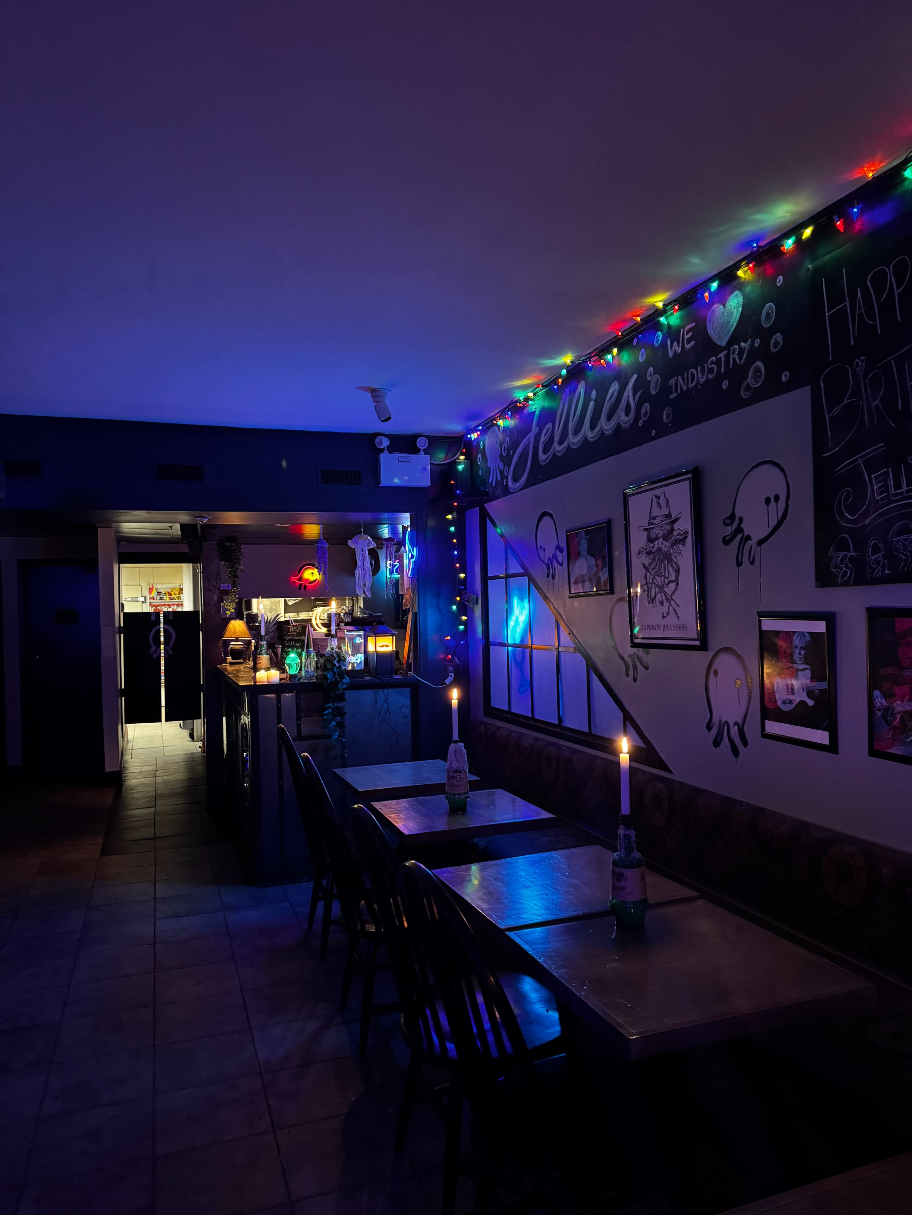Small restaurant space on Quinpool Road Image in South End, Halifax, NS