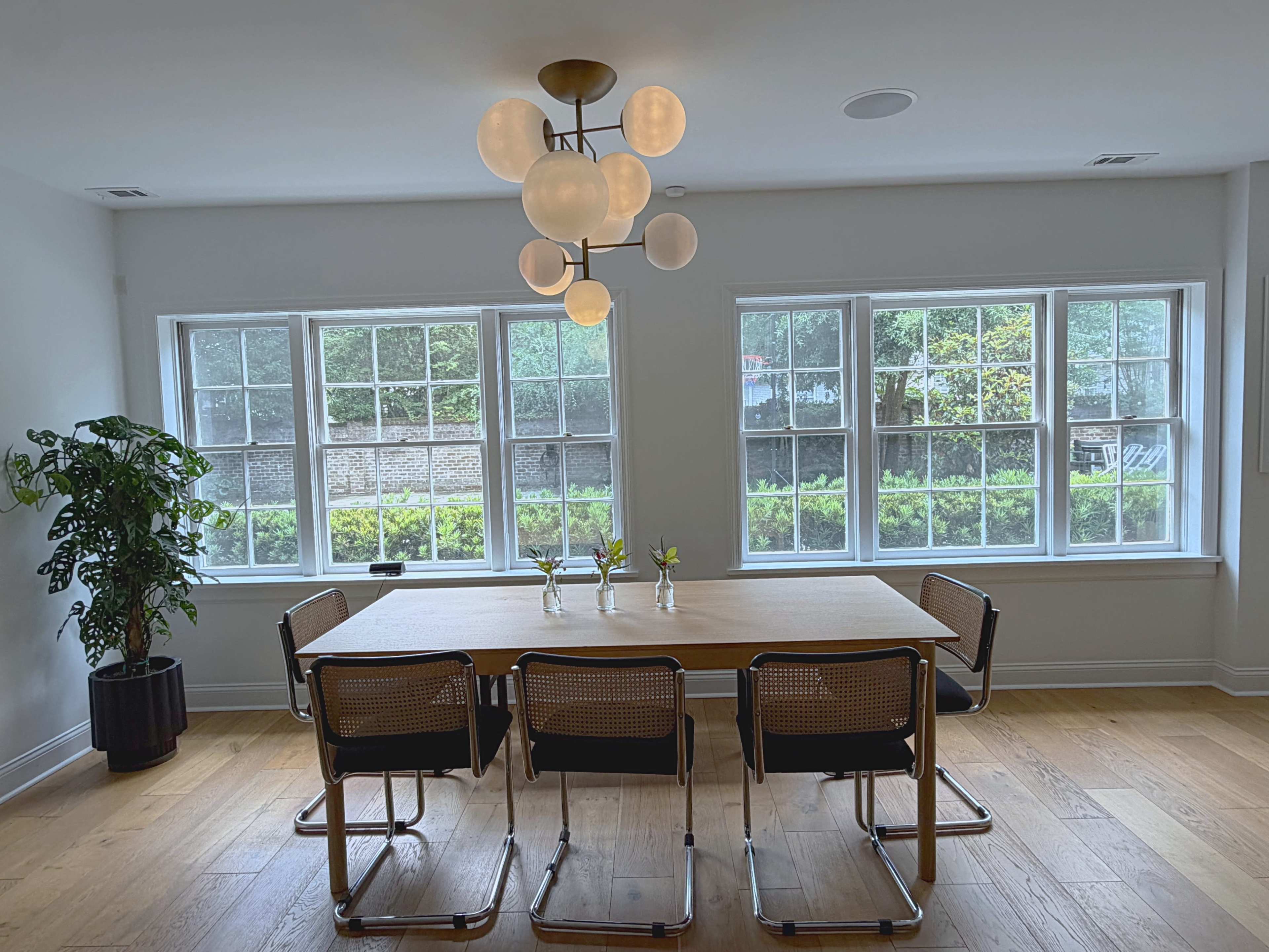Designer Midcentury Georgian Family Home with Spacious Corner Lot Image in Midtown, Savannah, GA