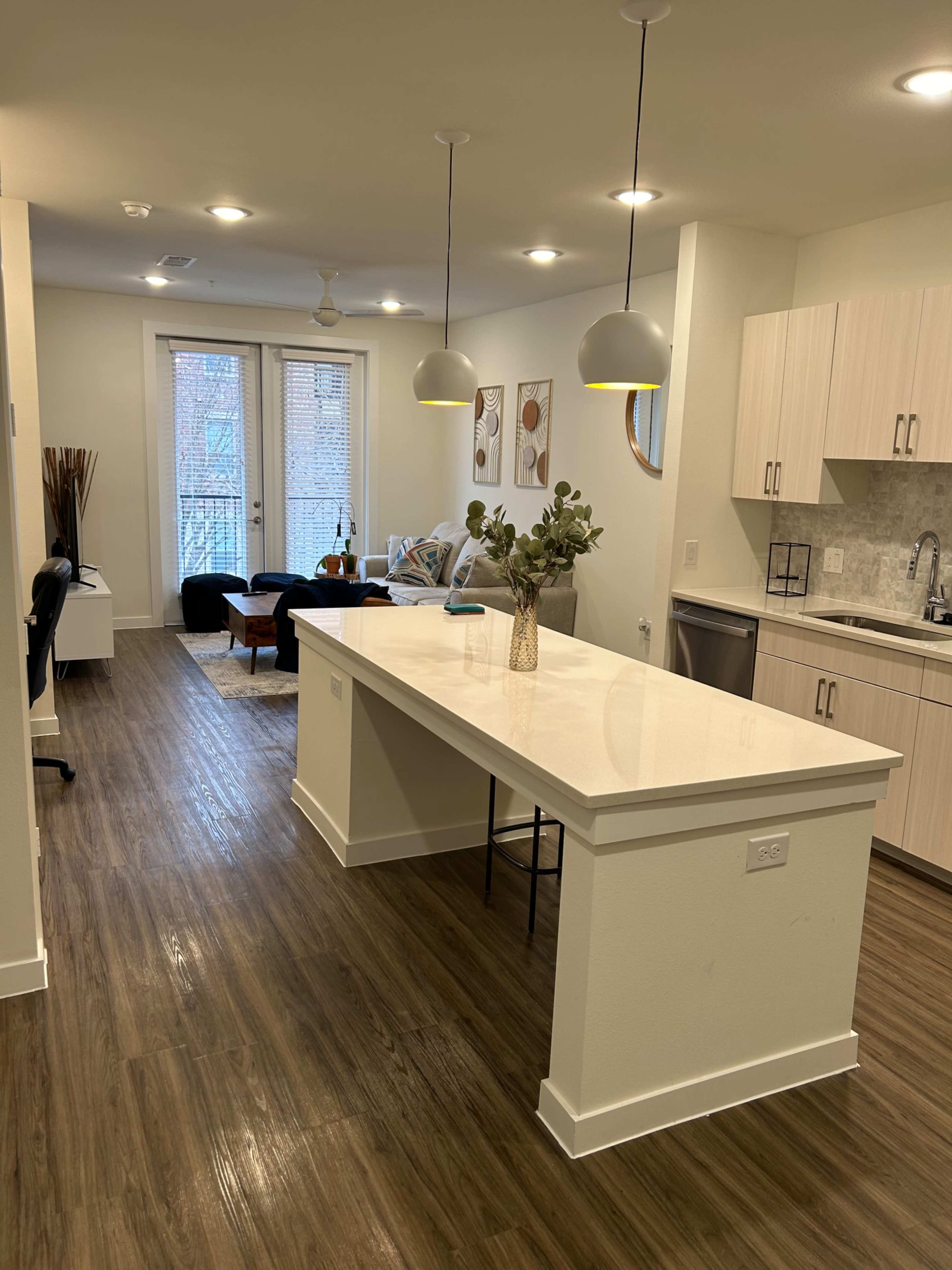 Comfort and Classy Downtown Apartment Image in Uptown, Fort Worth, TX