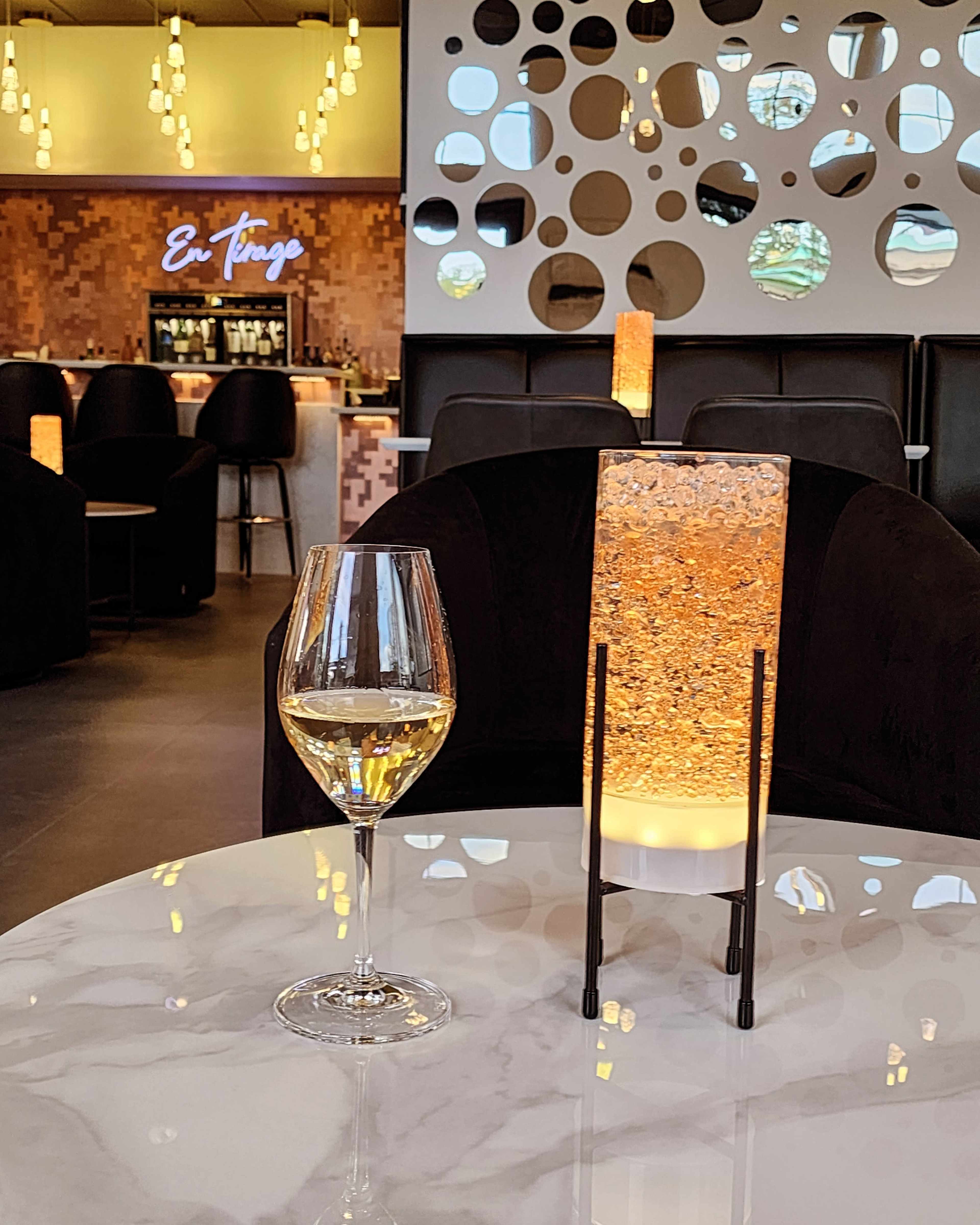 An Elegant and Chic Champagne Lounge in the Heart of Wine Country Image in Dundee, Dundee, OR