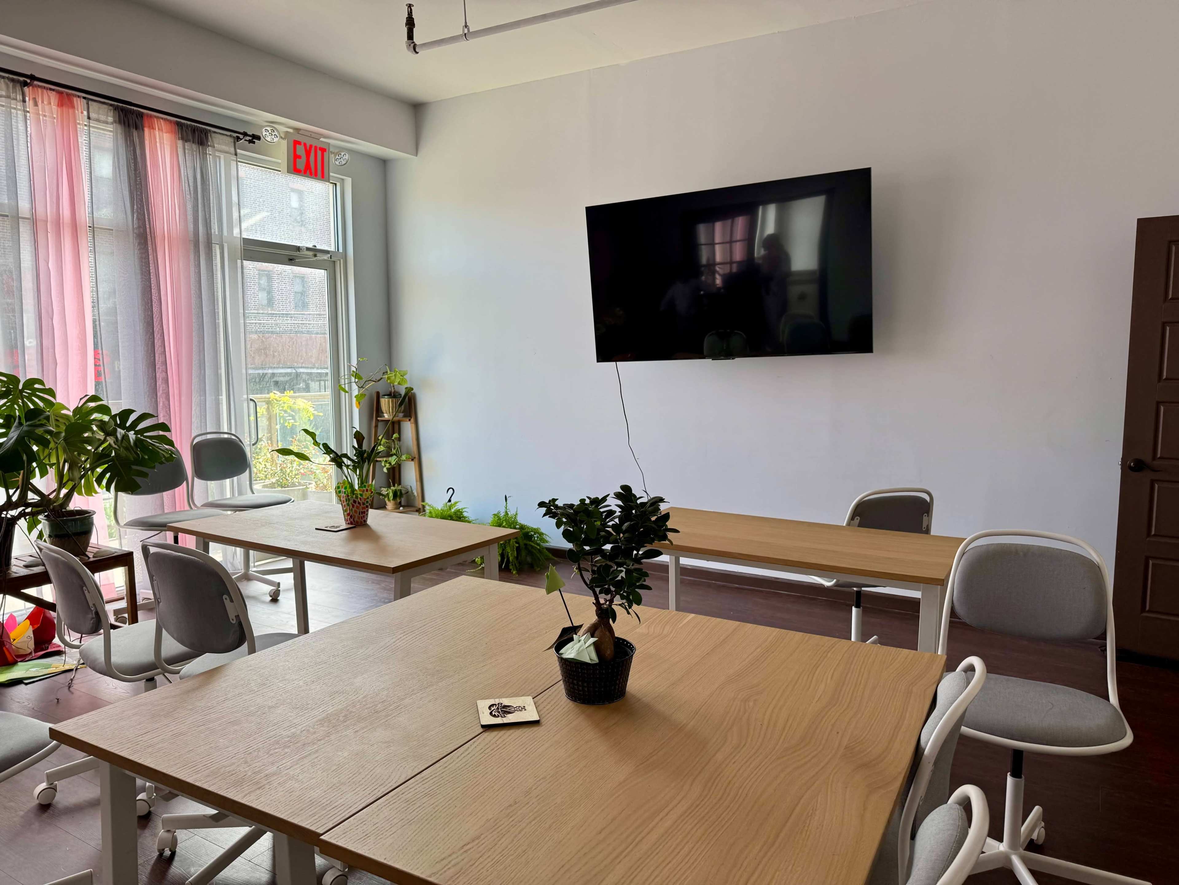 Beachside Wellness Studio with Three Versatile Rooms Image in Rockaway Park, Rockaway Park, NY