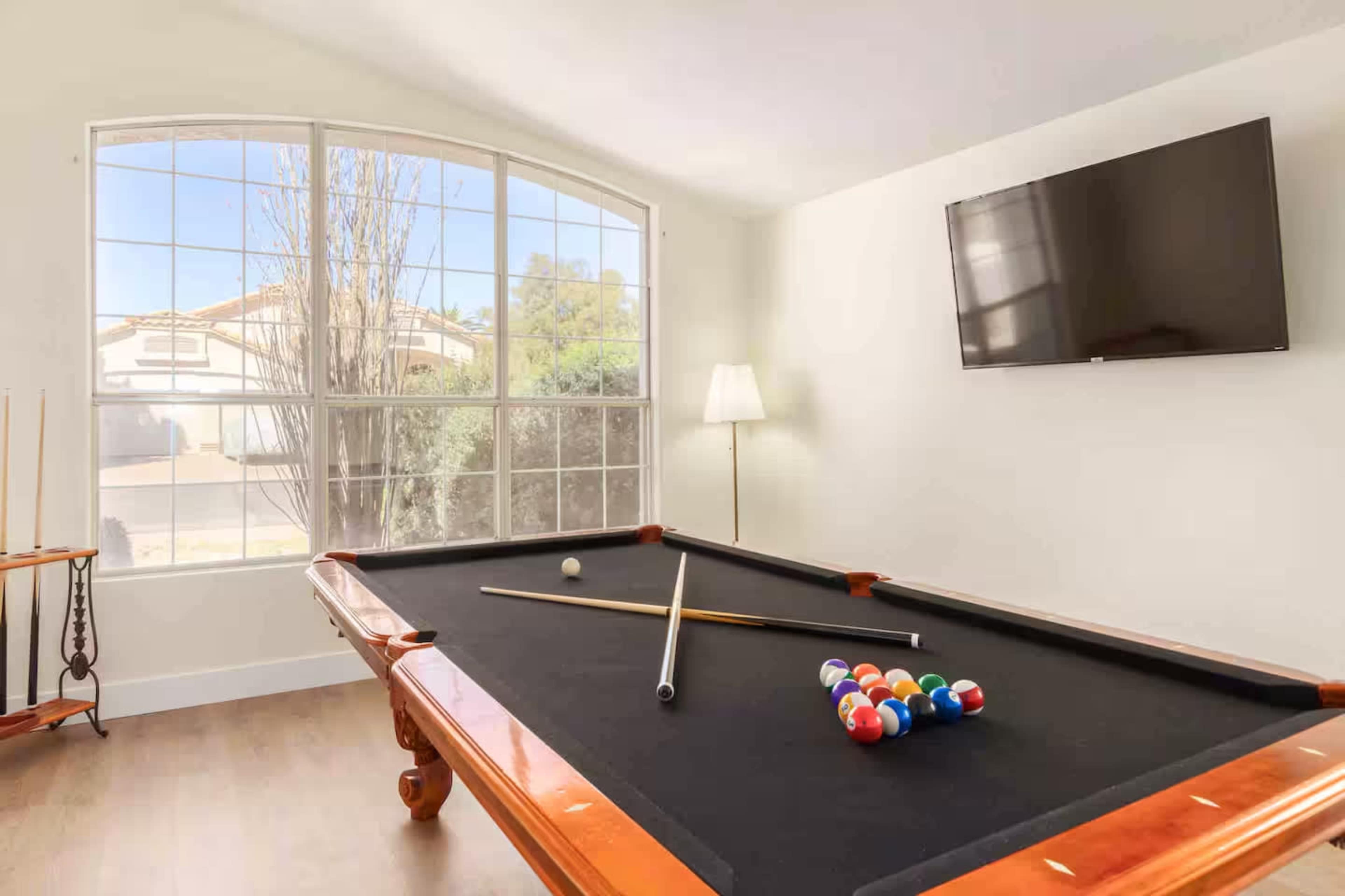 Your AZ Retreat: 4BR-Pool-Putting Green-Billiards! Image in Val Vista, Gilbert, AZ