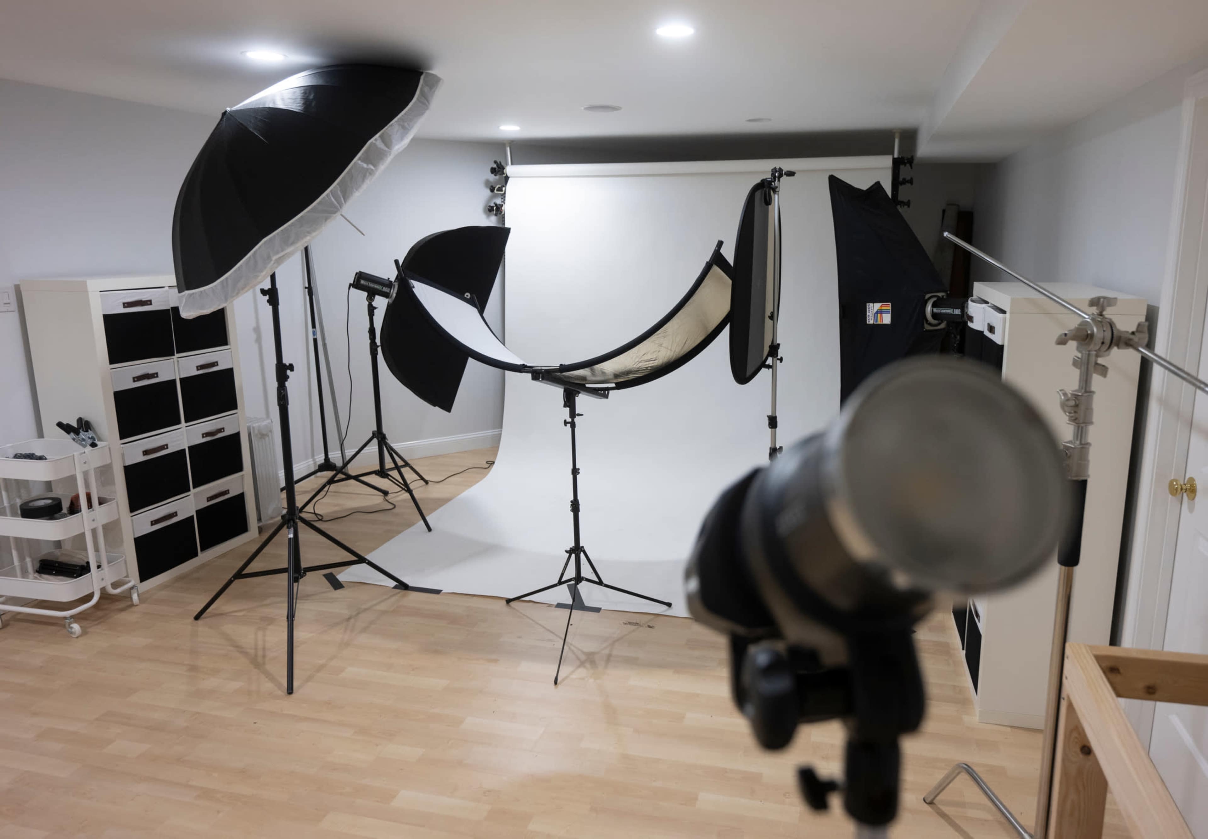 Spacious Modern Cape Cod Photo Studio Image in Osterville, Osterville, MA