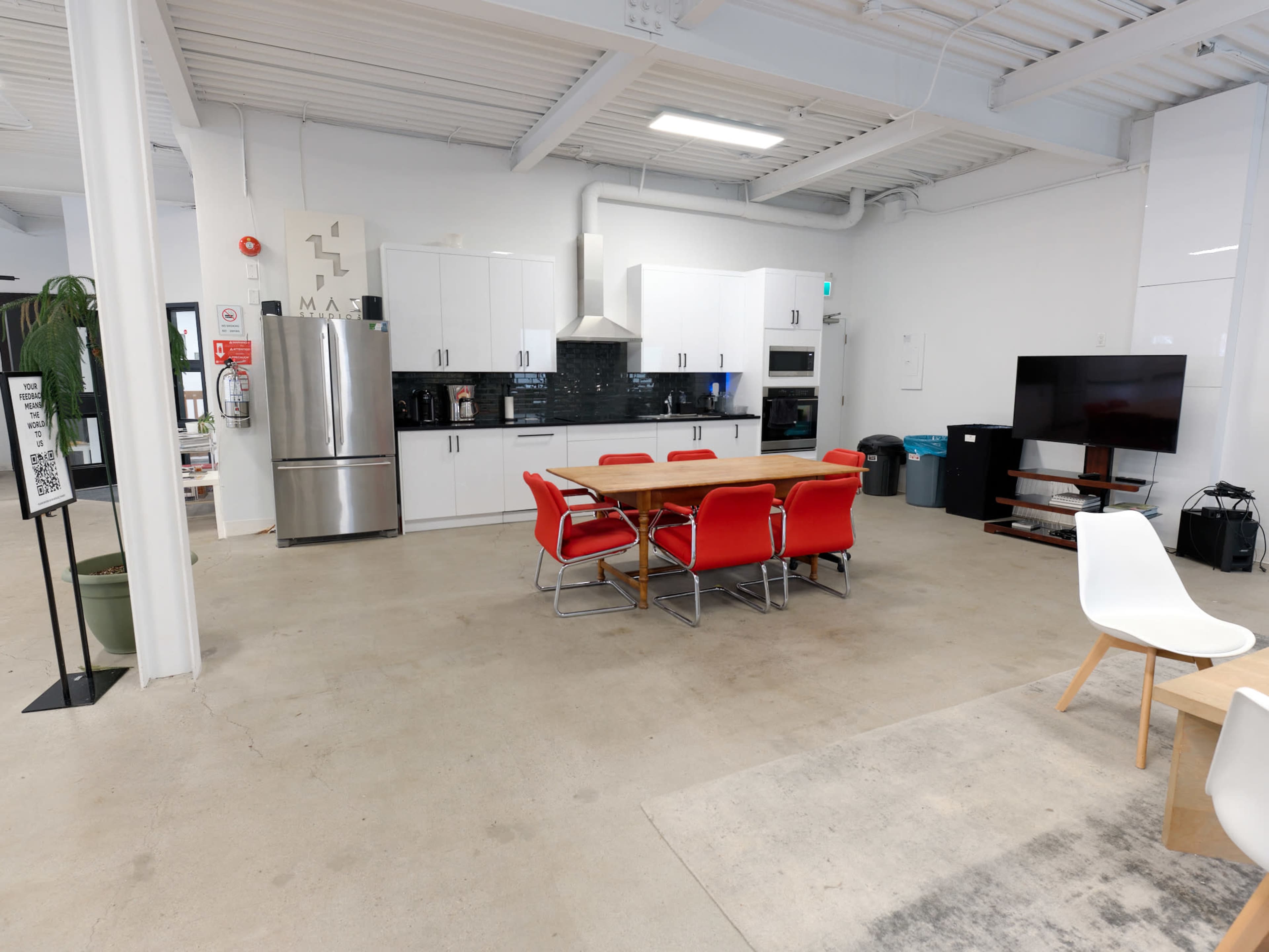 Modern studio in Calgary Downtown Image in Beltline, Calgary, AB