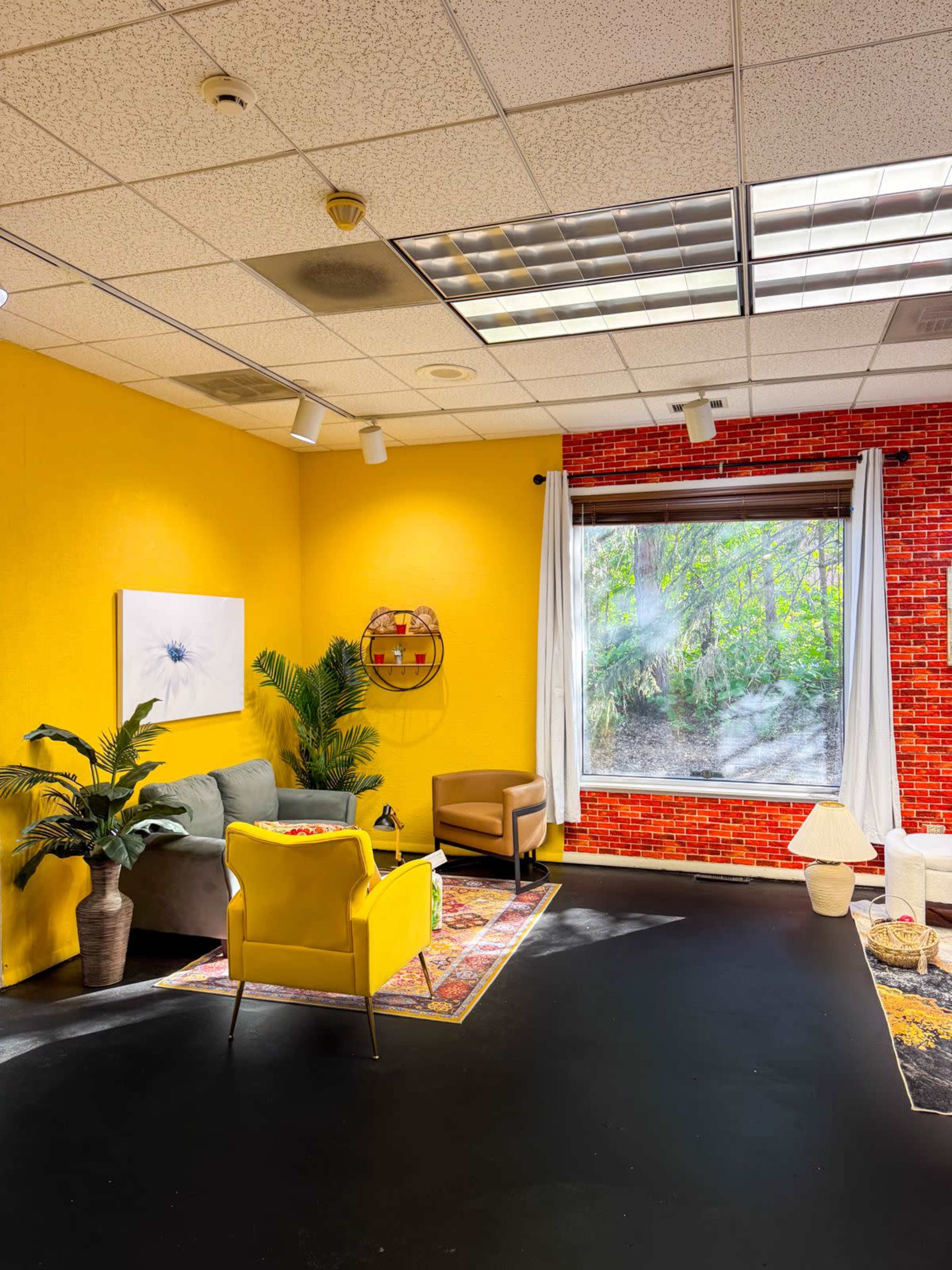 Vibrant Multi purpose production studio Image in York Township, Oak Brook, IL