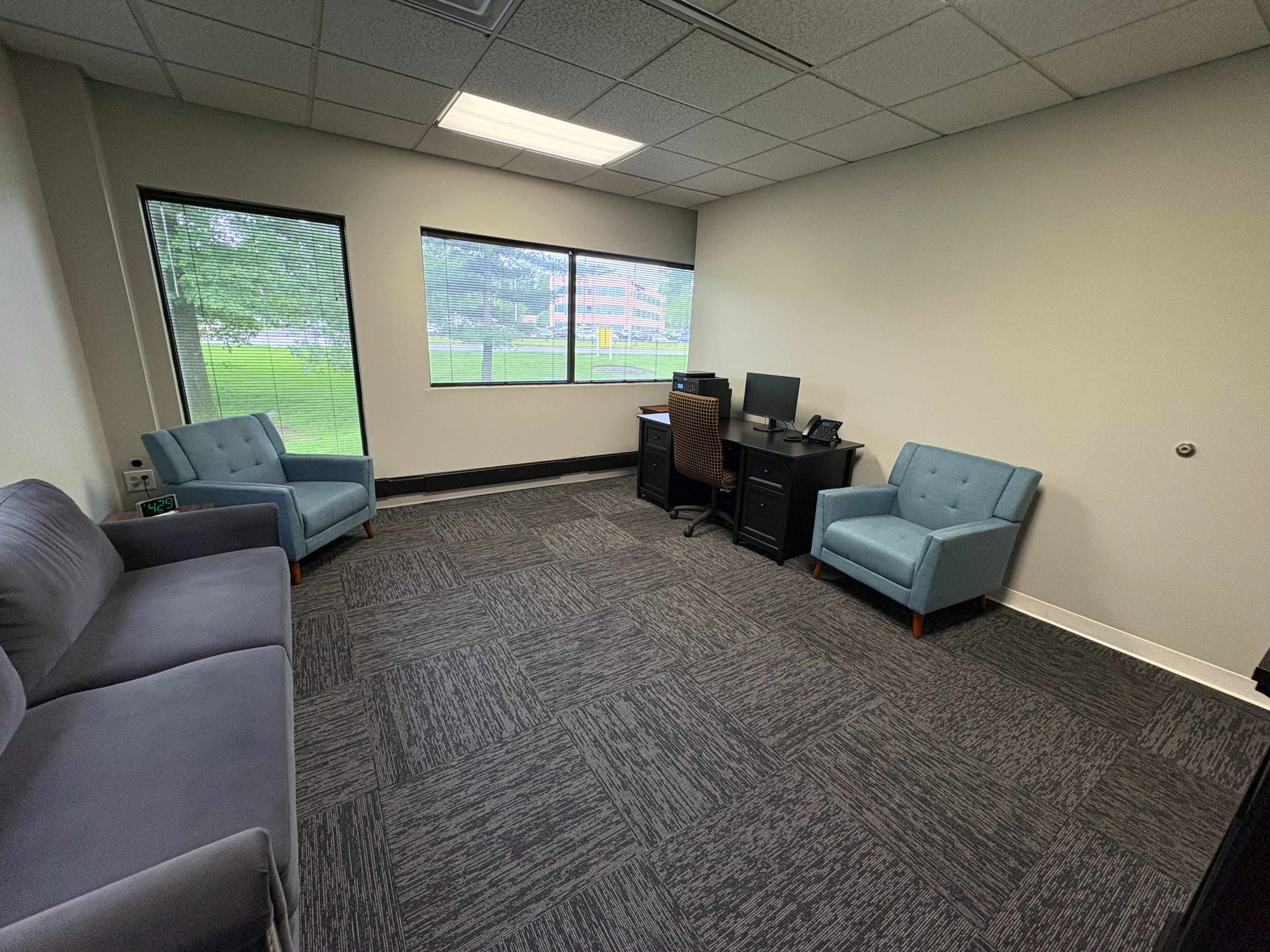 Flexible private offices and professional meeting rooms in a vibrant suburban setting Image in Cedar Knolls, Cedar Knolls, NJ