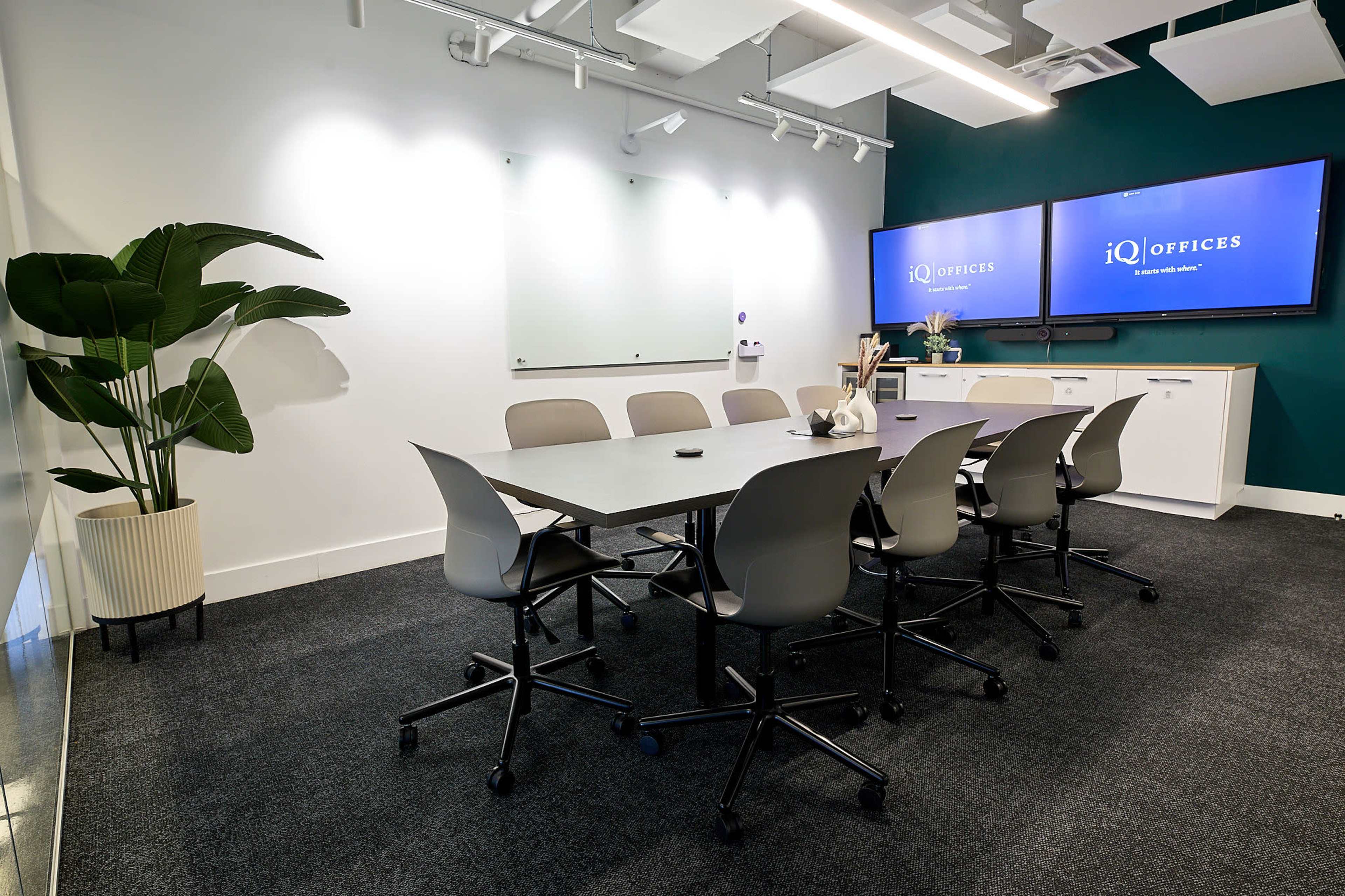 Seymour Room Image in Coal Harbour, Vancouver, BC